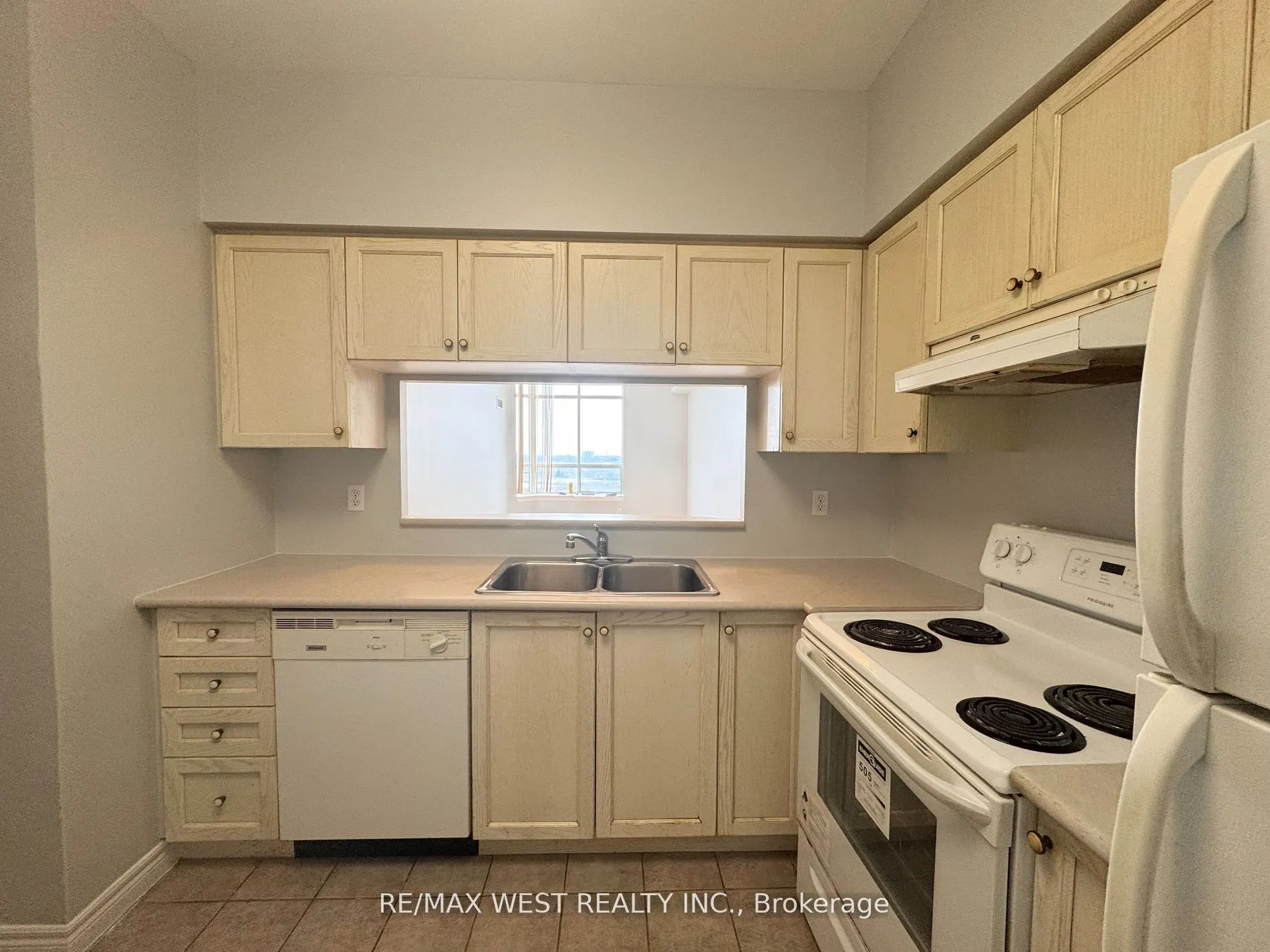 1700 Eglinton Avenue E, #PH7