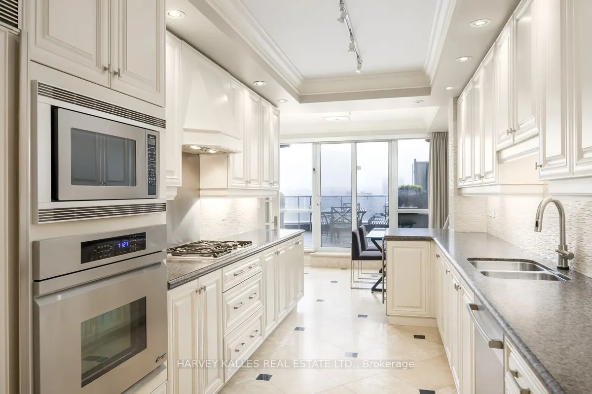 10 Bellair Street, #1205