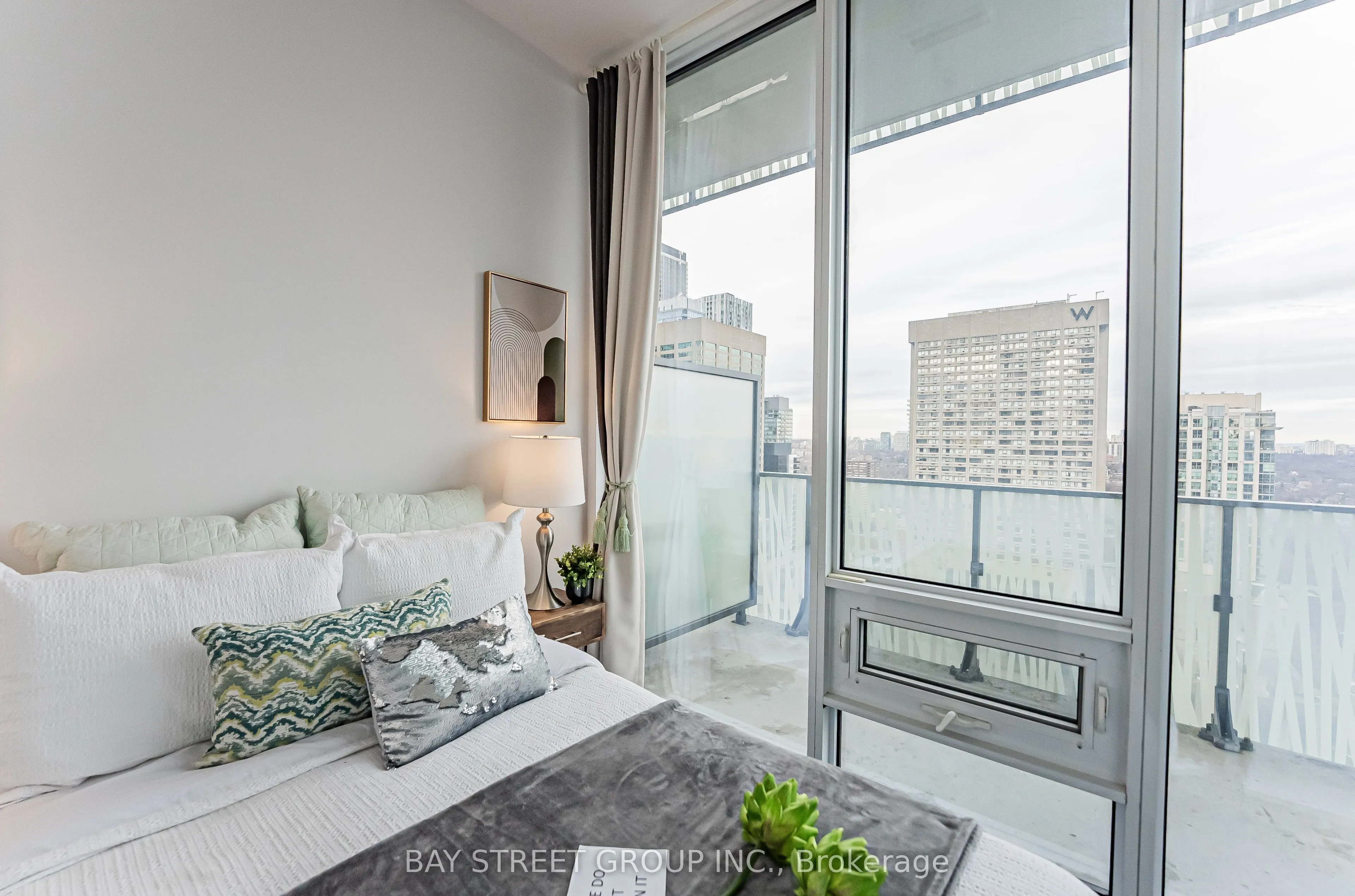 42 Charles Street E, #2908