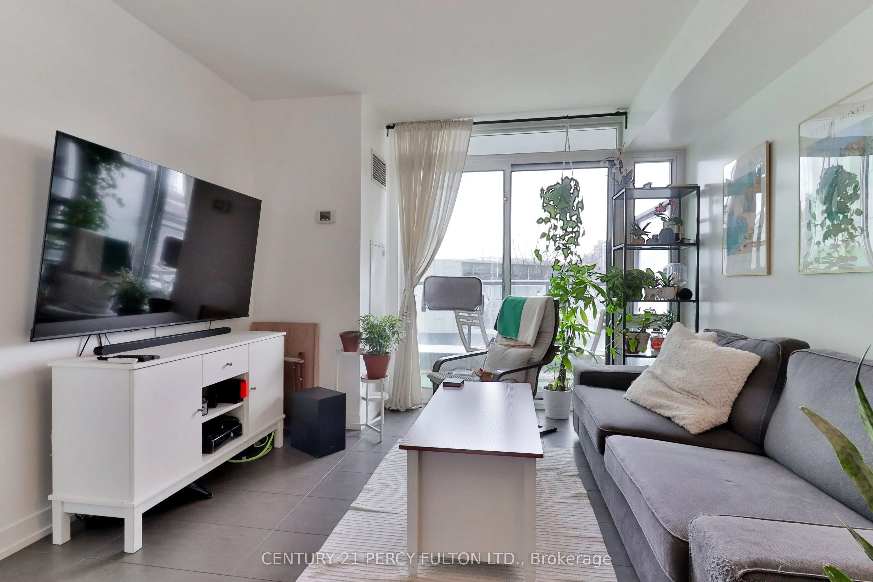 170 Fort York Boulevard, #201