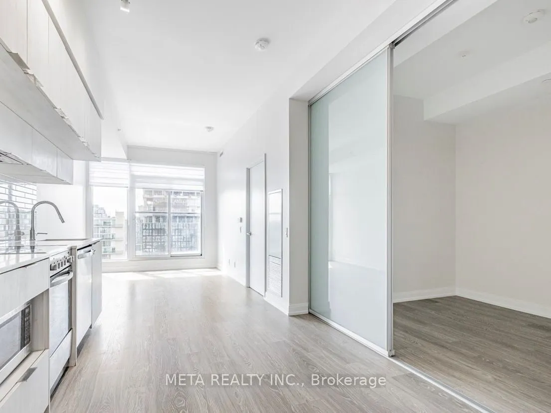 181 Dundas Street E, #1606