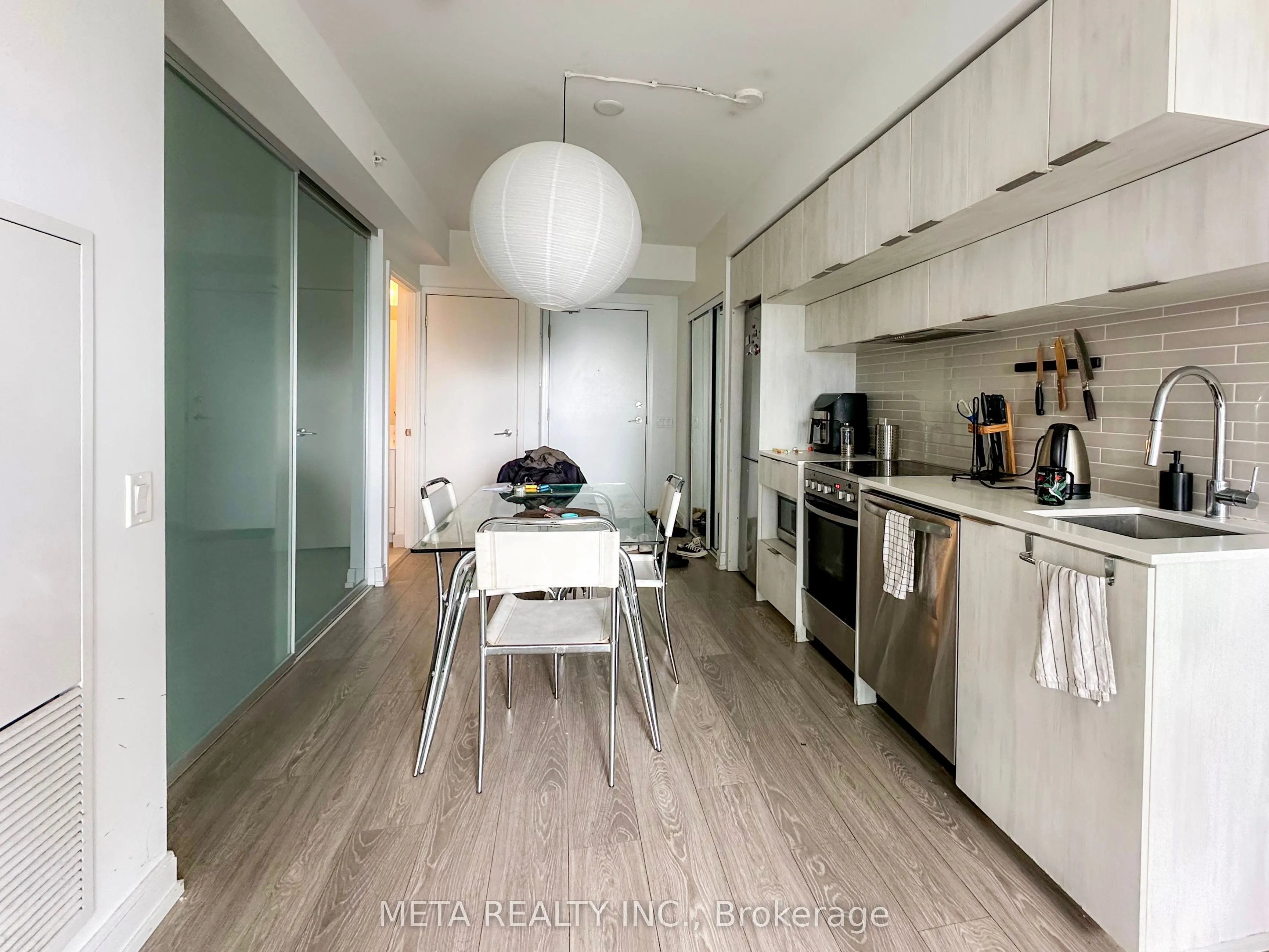 181 Dundas Street E, #1606