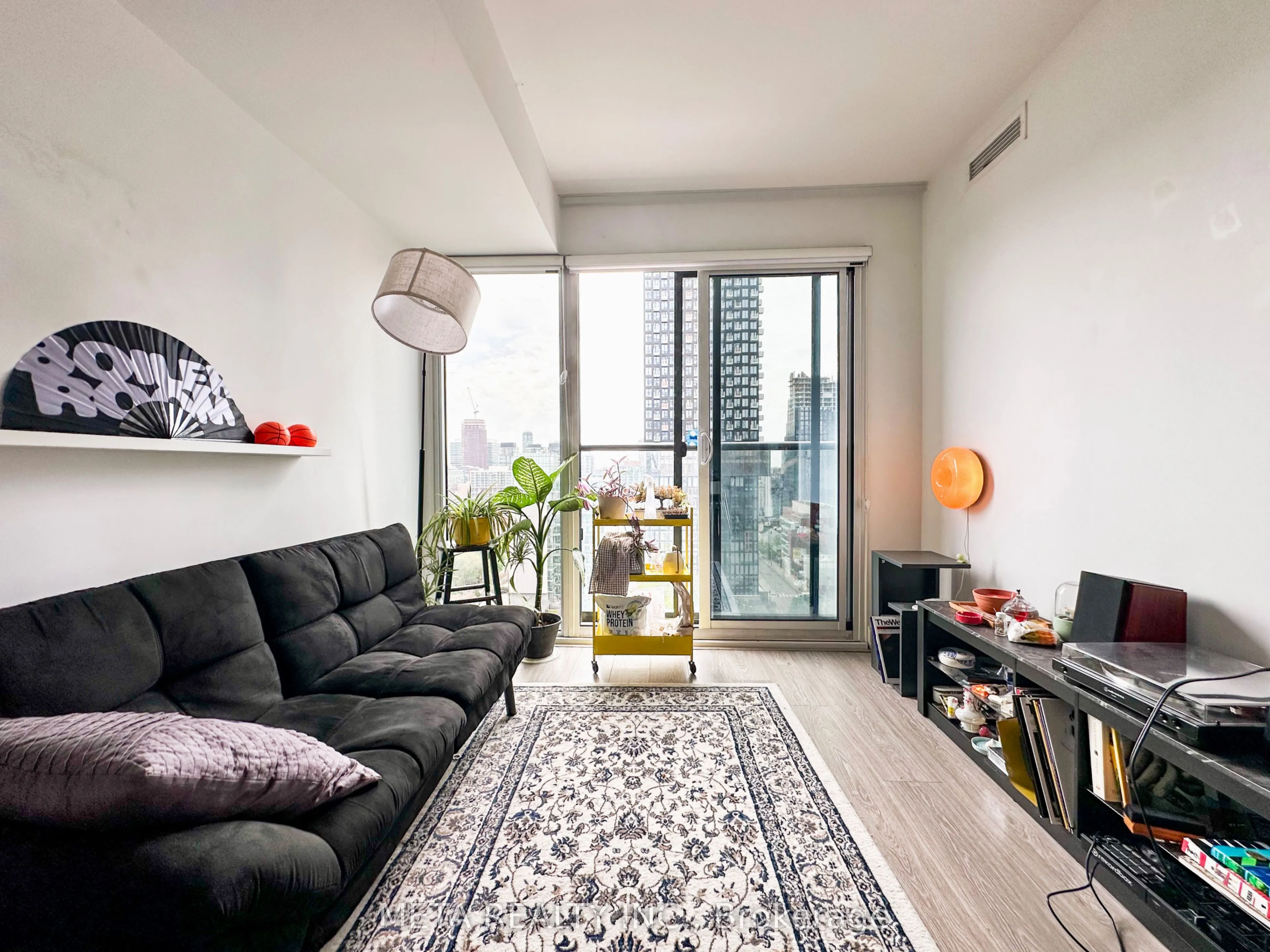 181 Dundas Street E, #1606