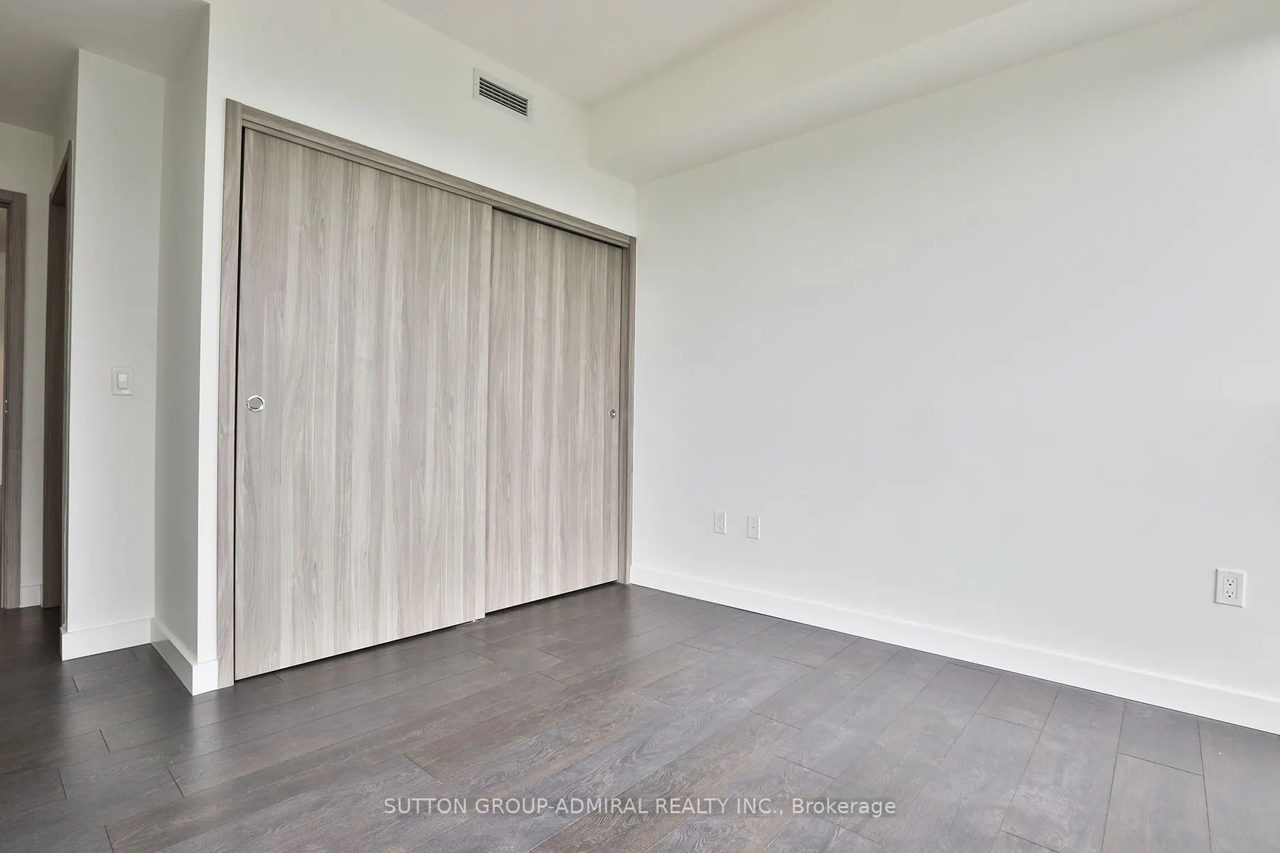 85 McMahon Drive, #3507