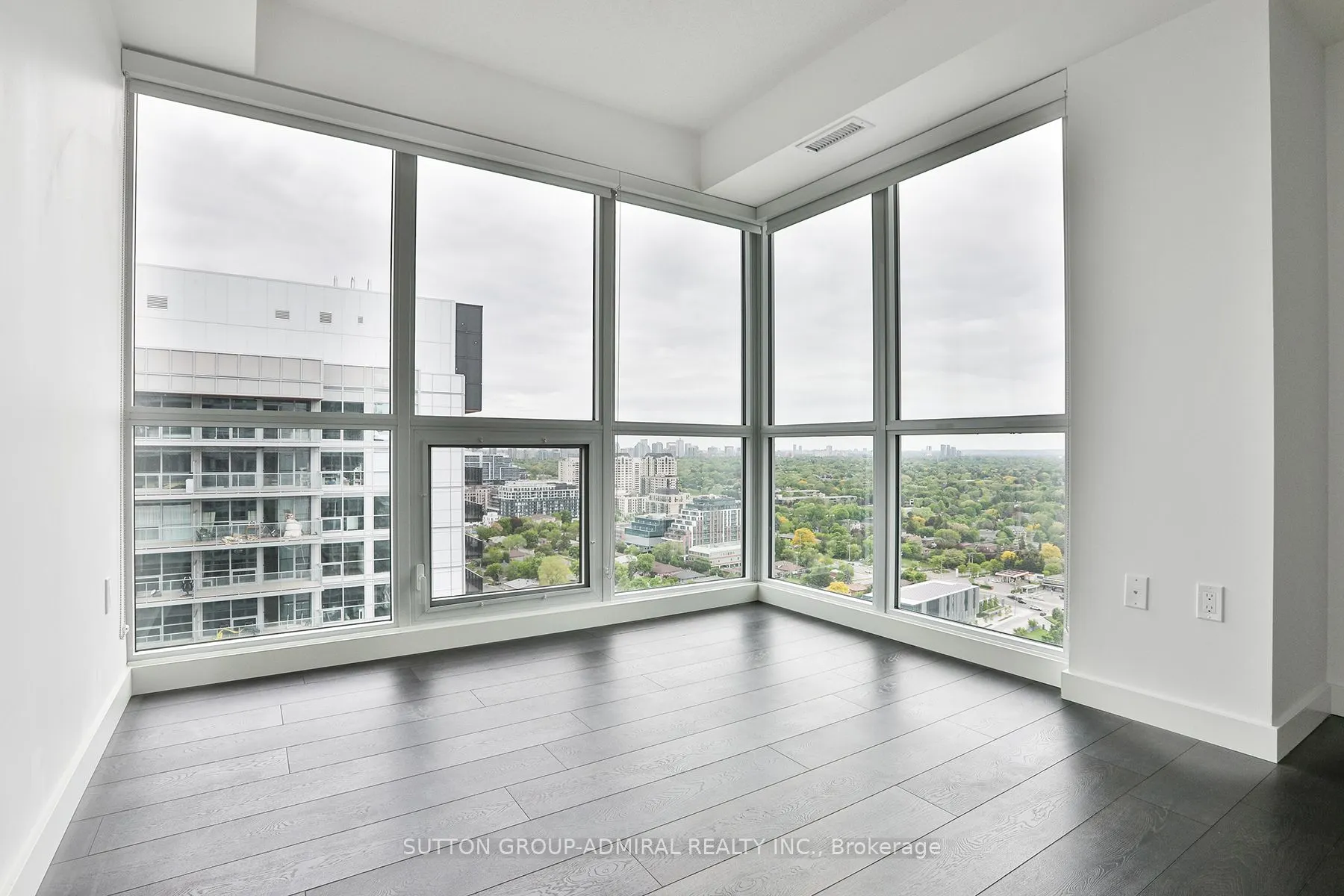 85 McMahon Drive, #3507