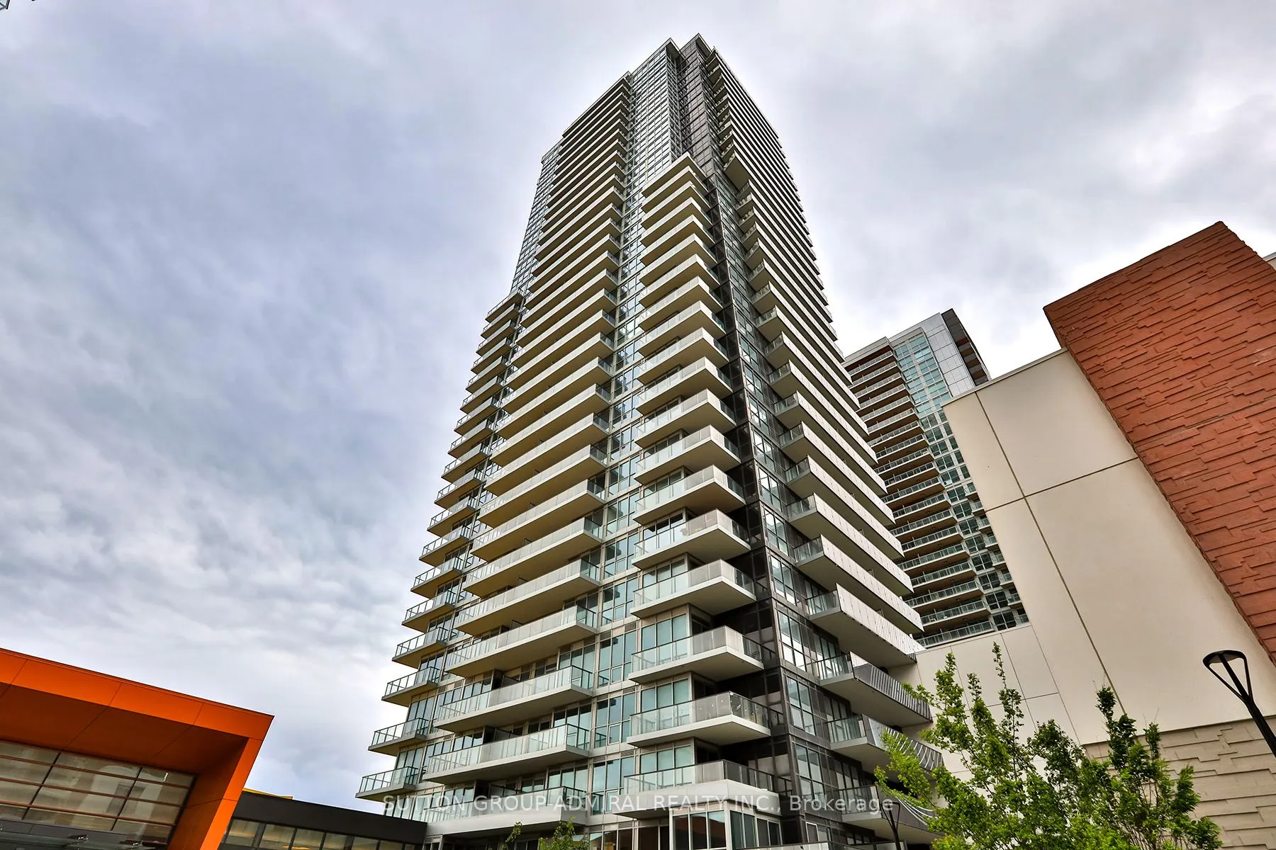 85 McMahon Drive, #3507
