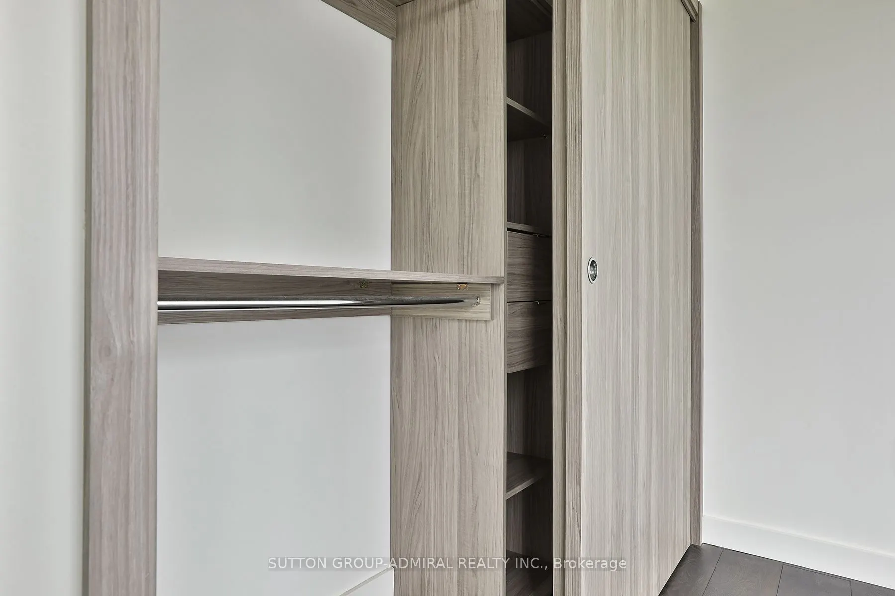 85 McMahon Drive, #3507
