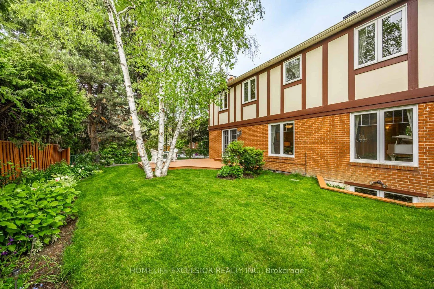 32 Mossgrove Trail