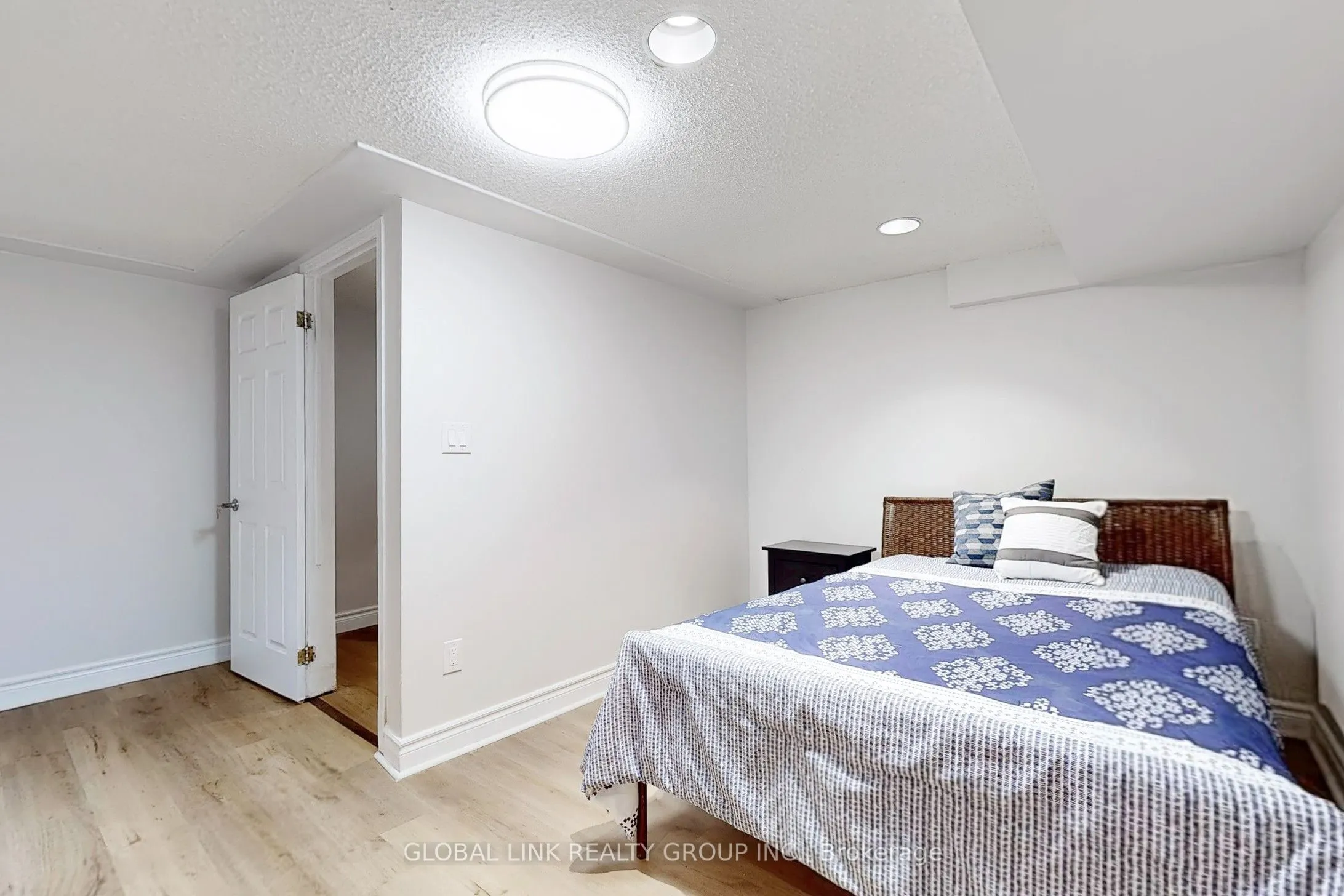 85 Rameau Drive S, #6
