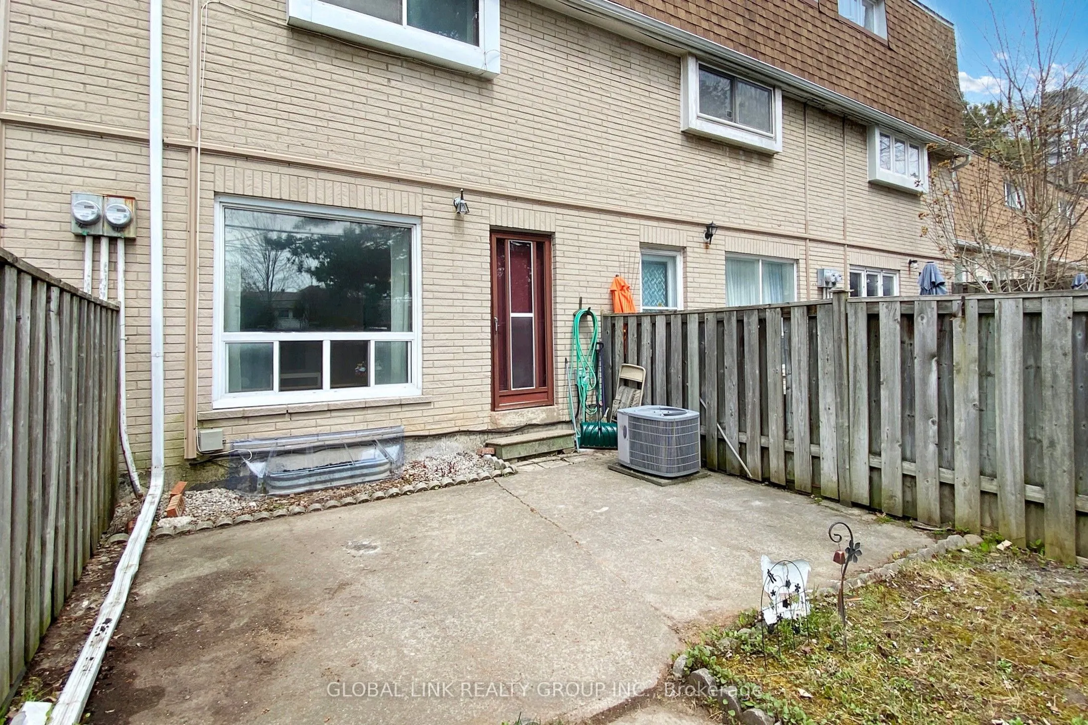 85 Rameau Drive S, #6