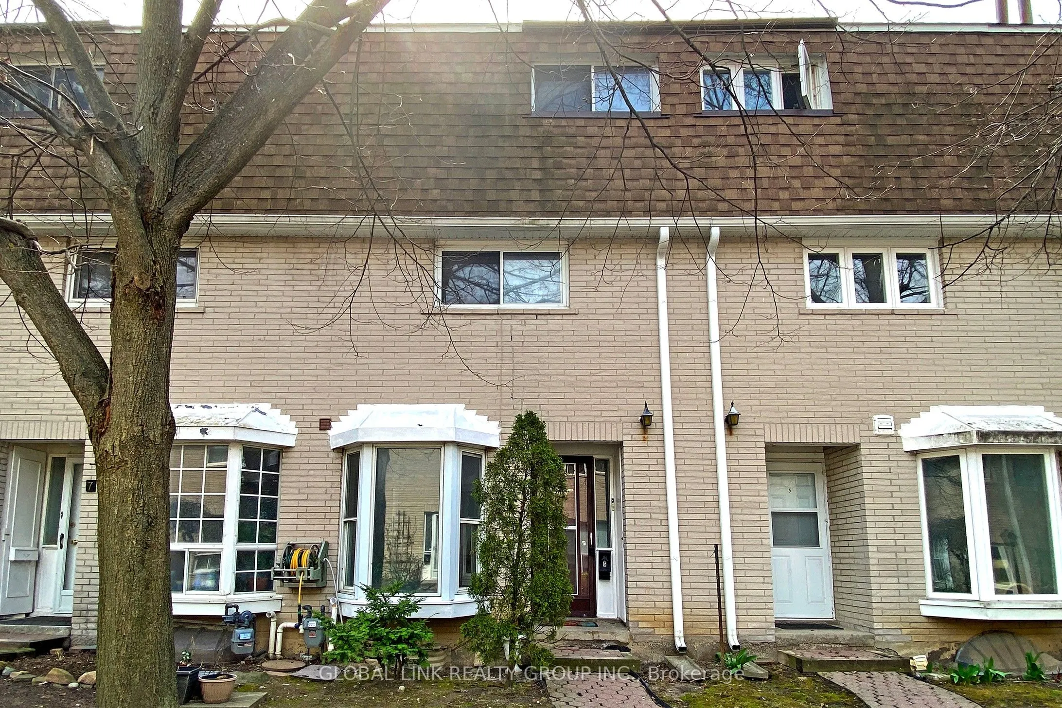 85 Rameau Drive S, #6