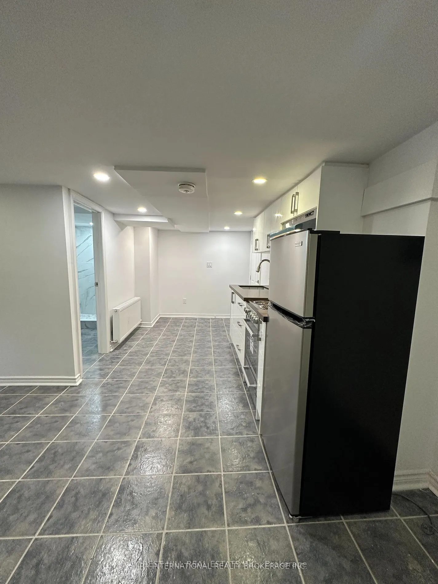 414 Dundas Street E, #B1