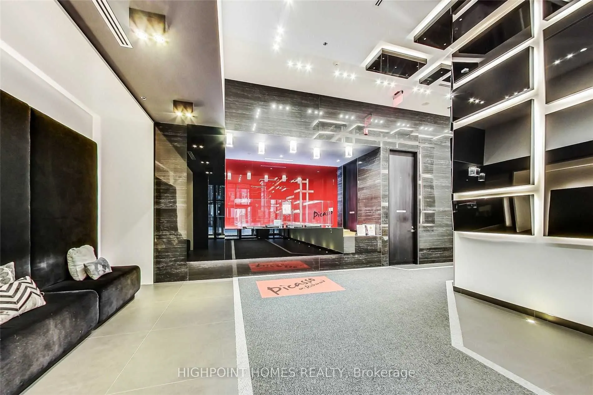 318 Richmond Street W, #909