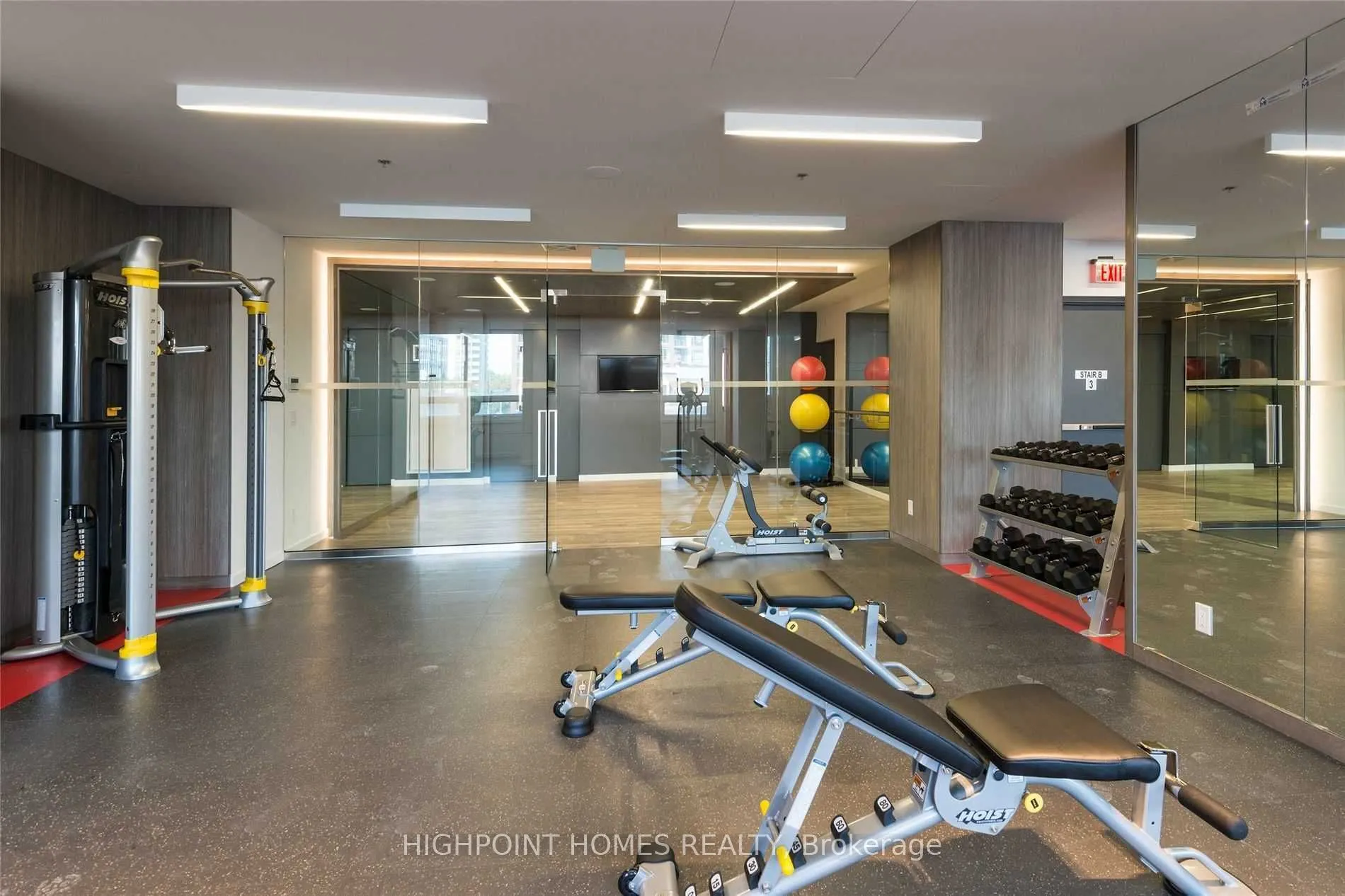 318 Richmond Street W, #909