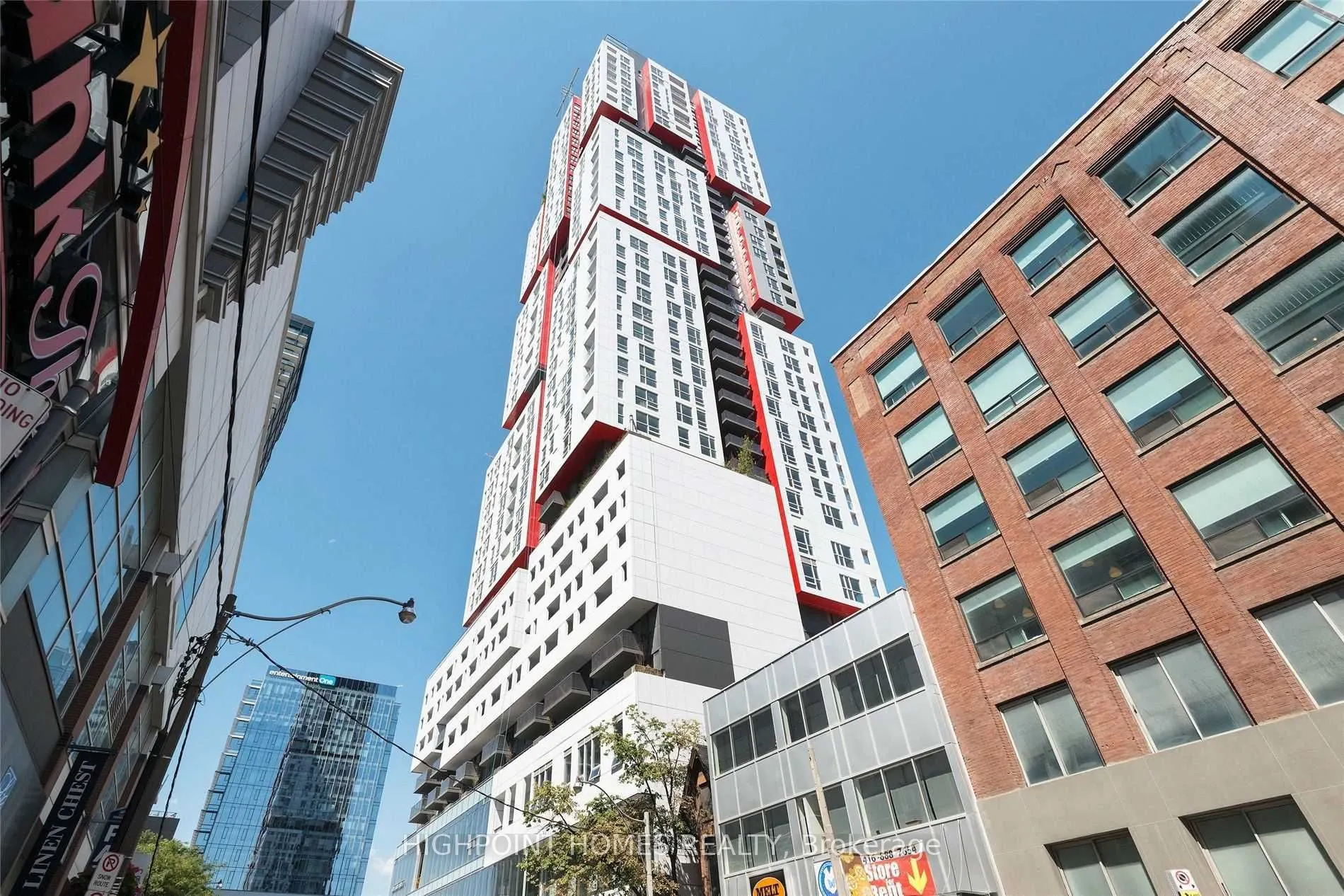 318 Richmond Street W, #909