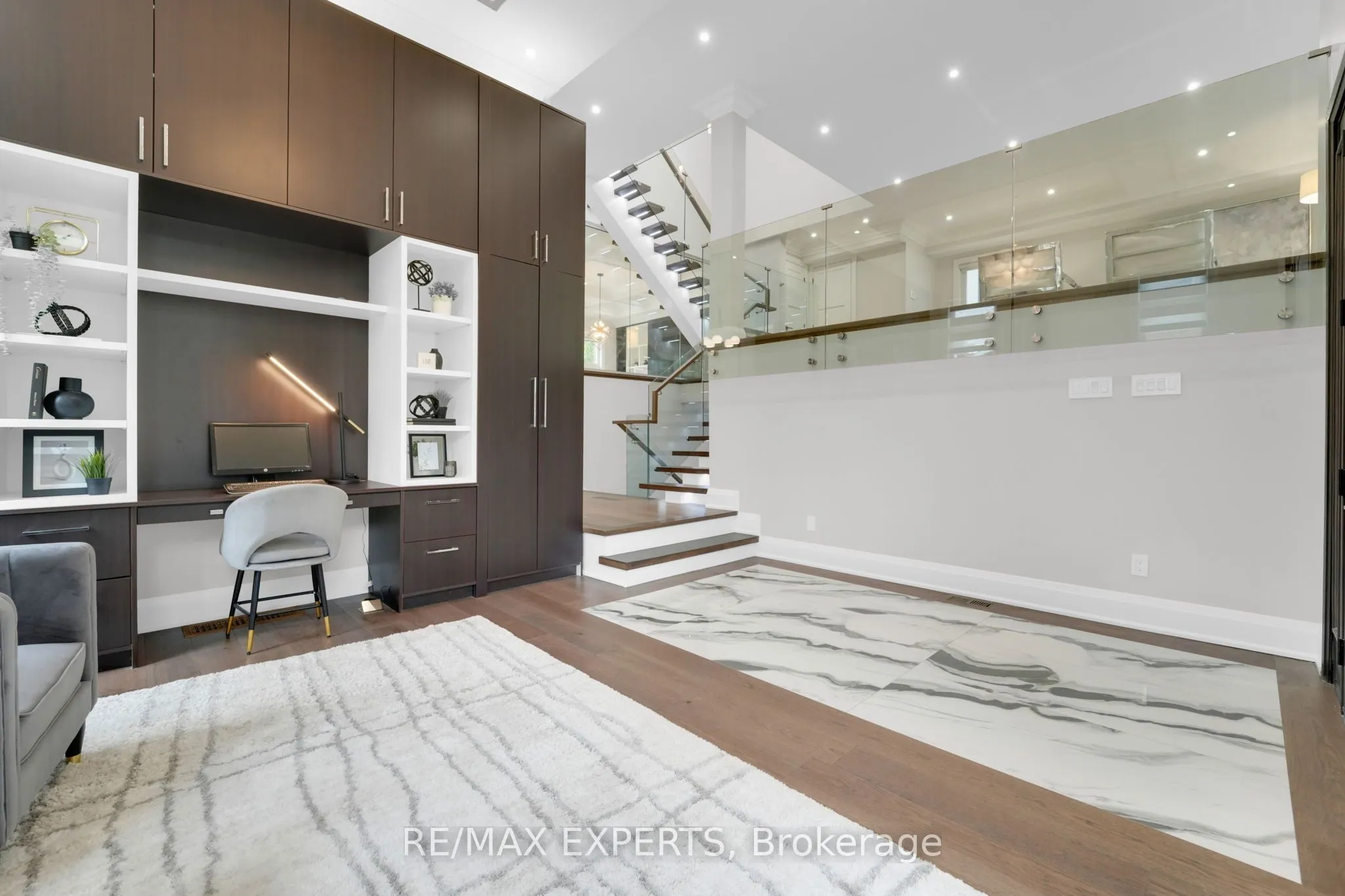 92 Churchill Avenue