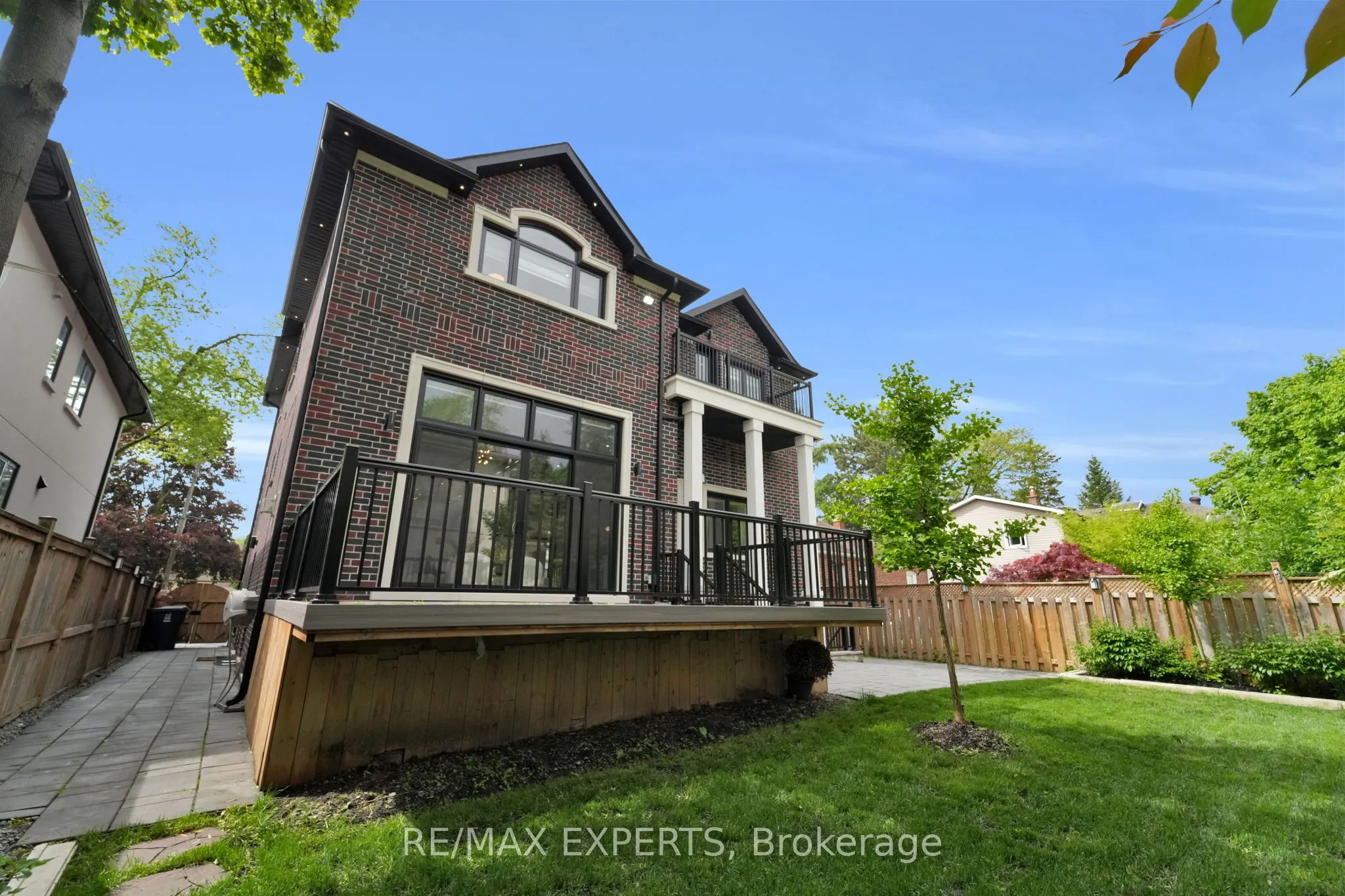 92 Churchill Avenue