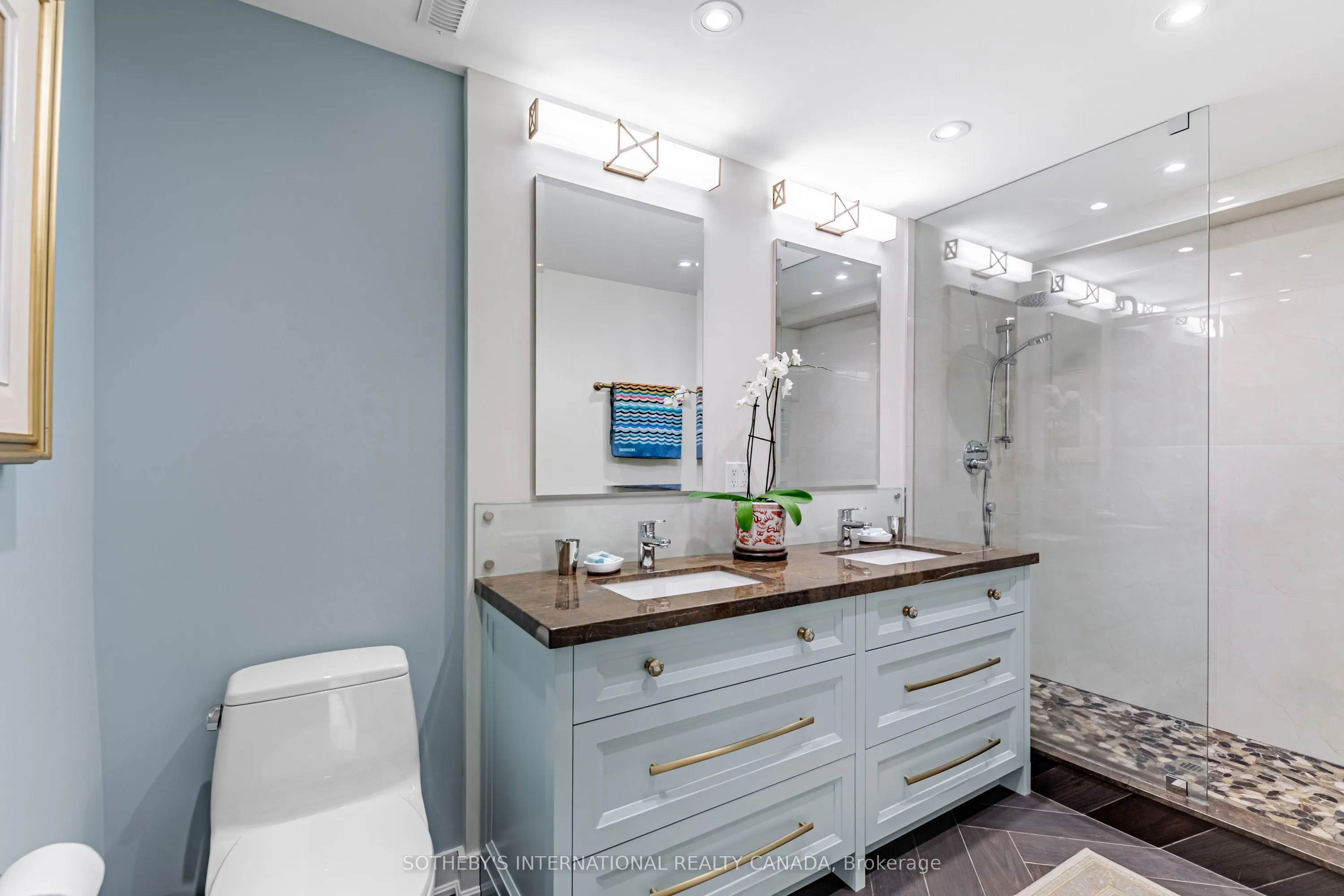 120 Rosedale Valley Road, #803