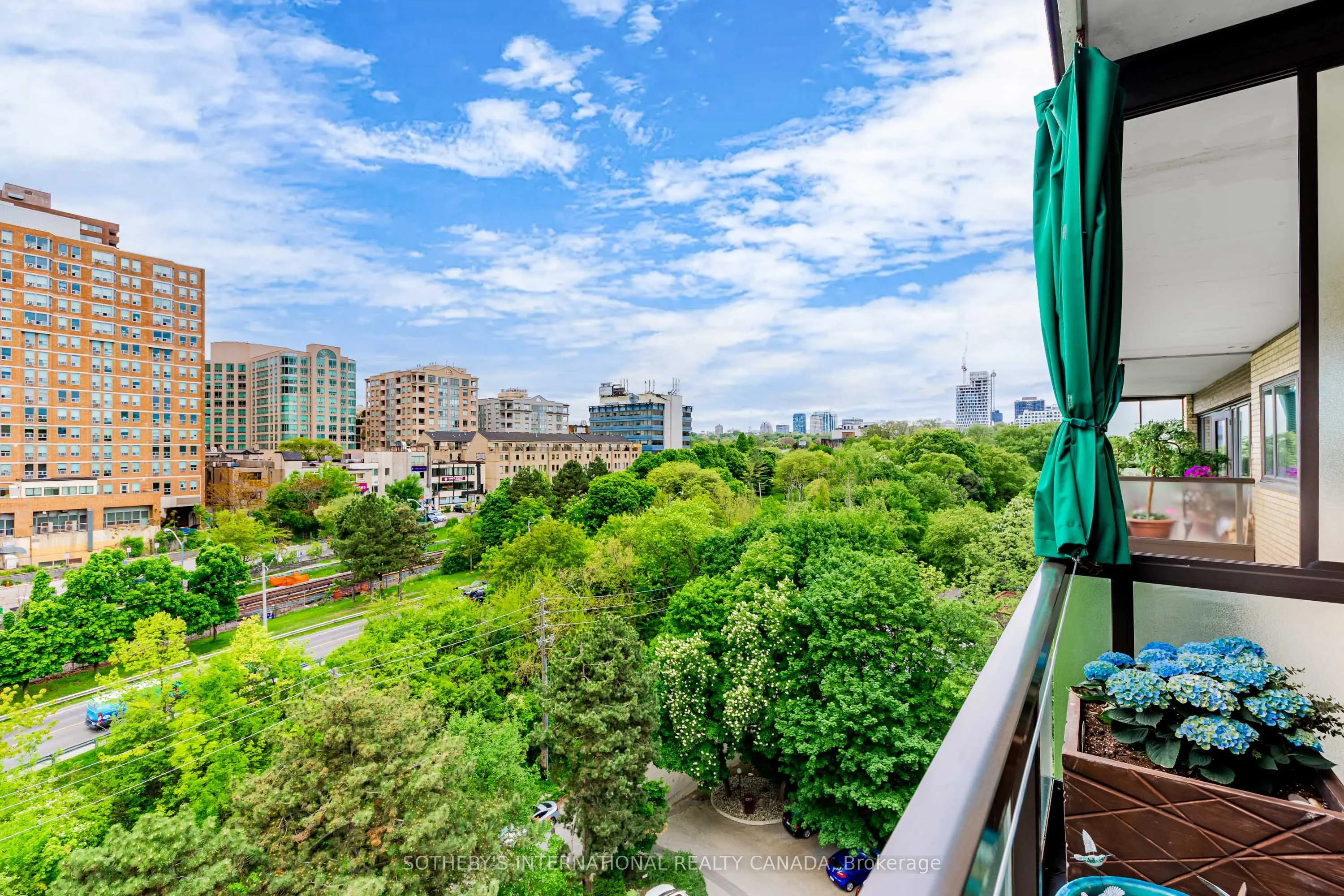 120 Rosedale Valley Road, #803