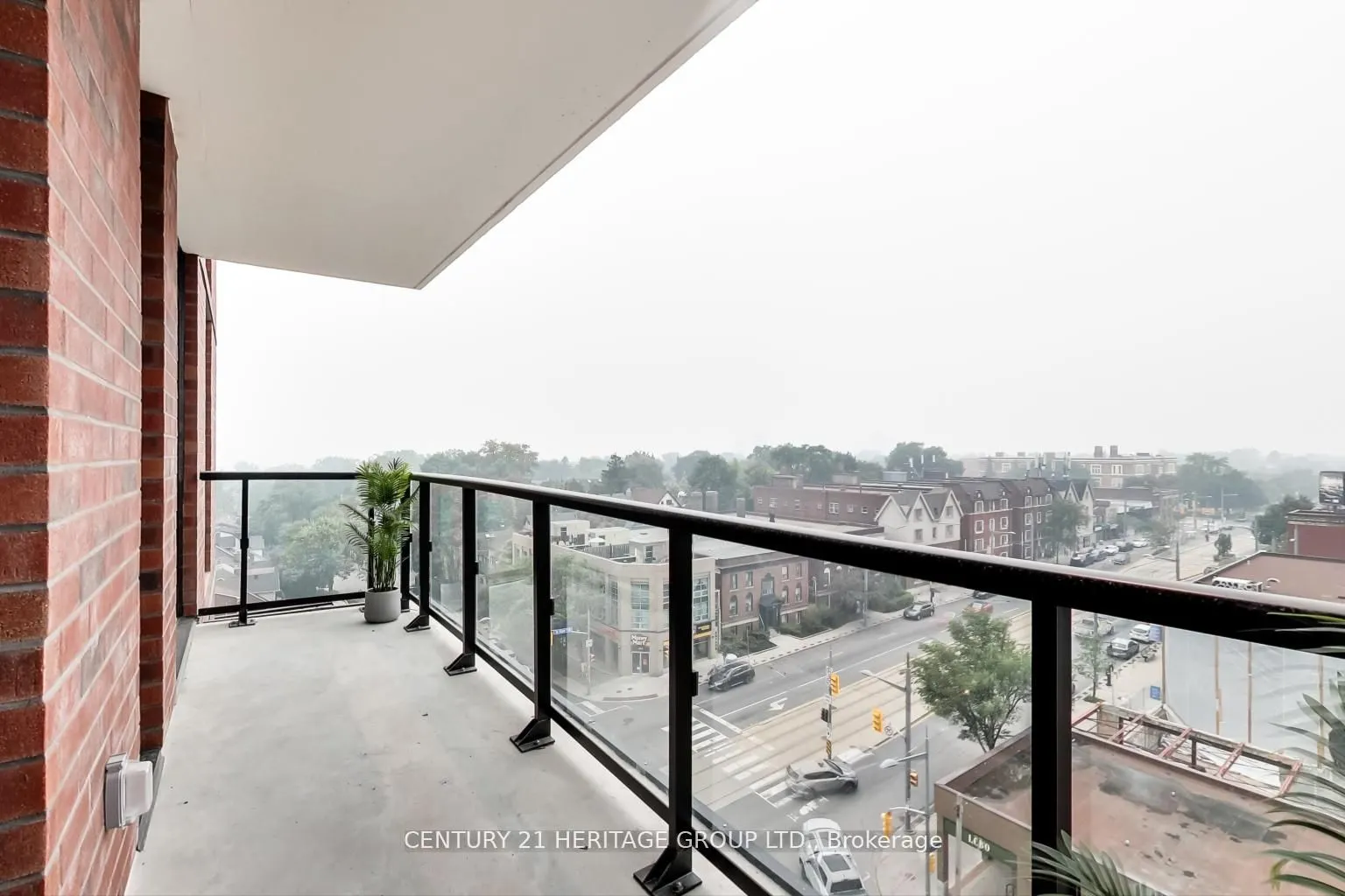 185 Alberta Avenue, #907