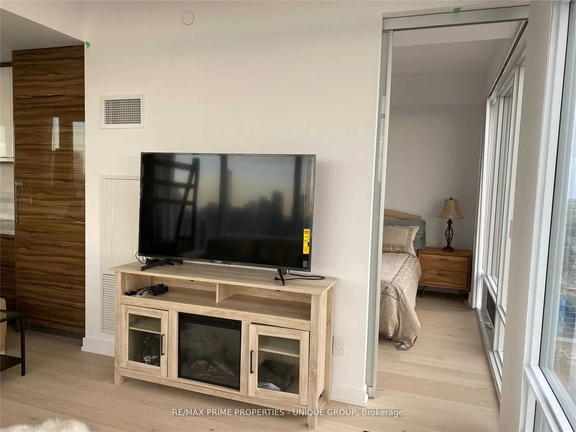 488 University Avenue #3716