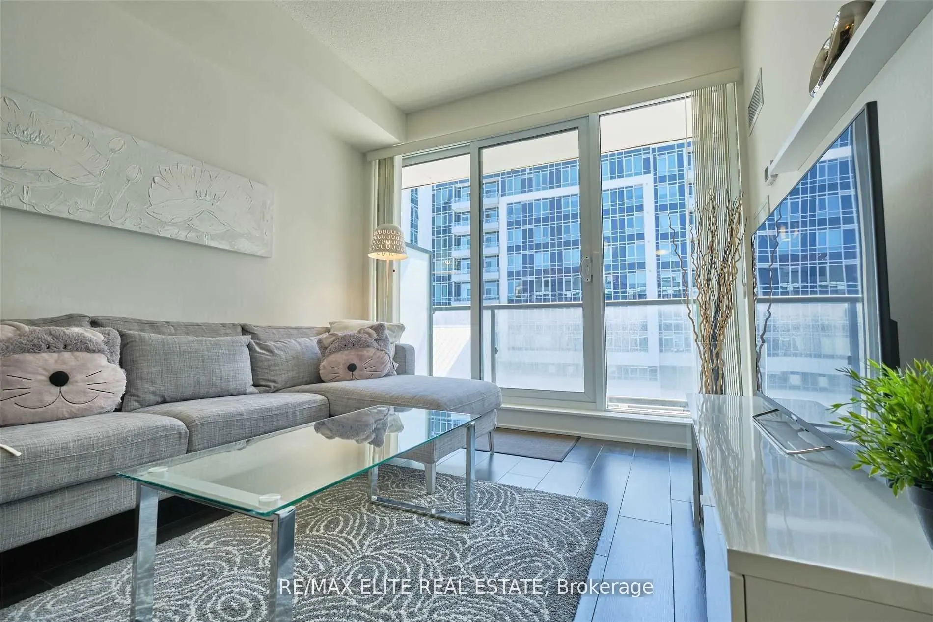 18 Rean Drive, #503