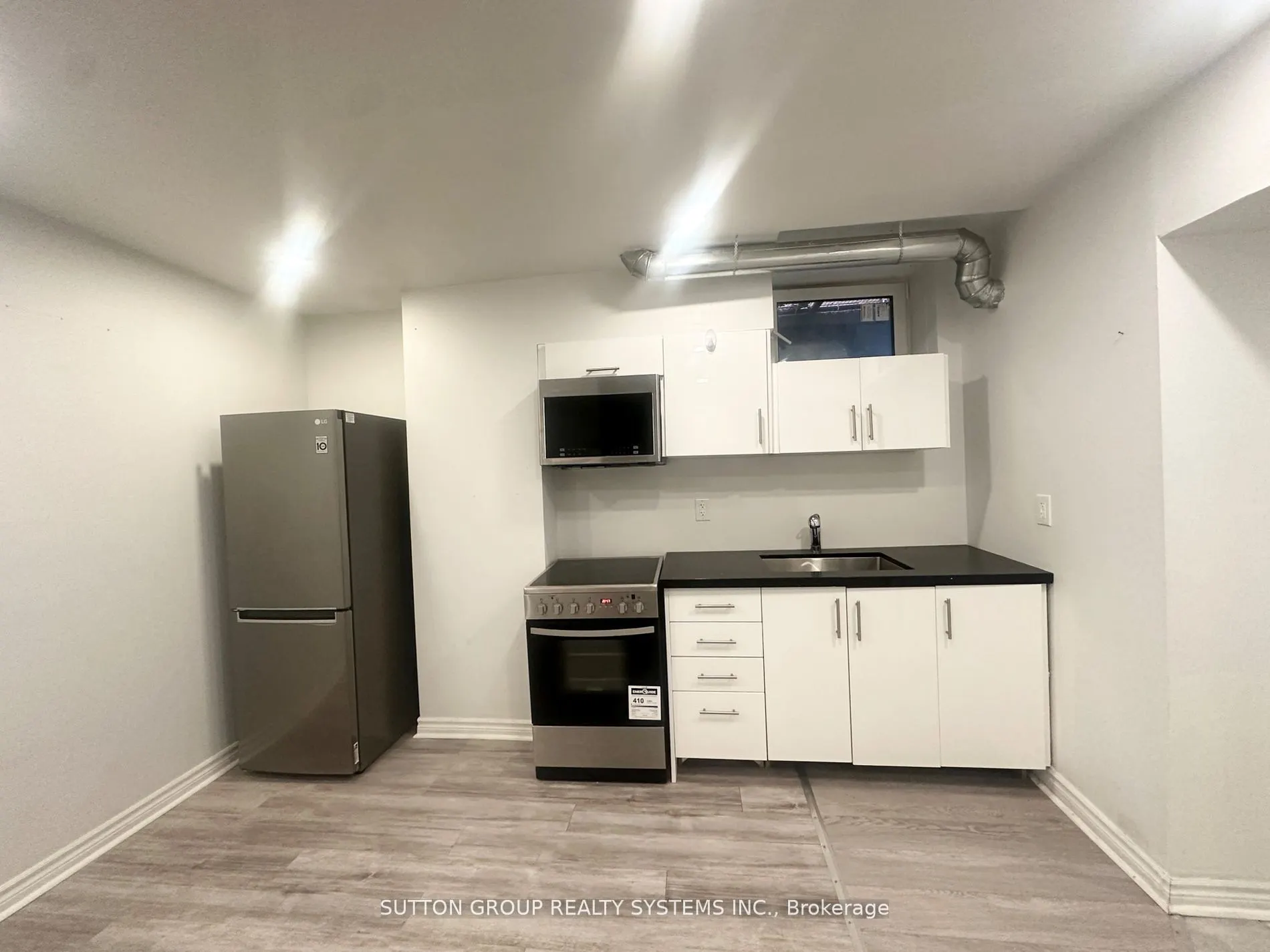 210 Carlton Street, #L3
