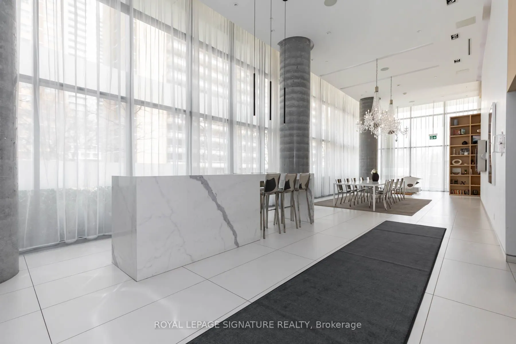 185 Roehampton Avenue #2805
