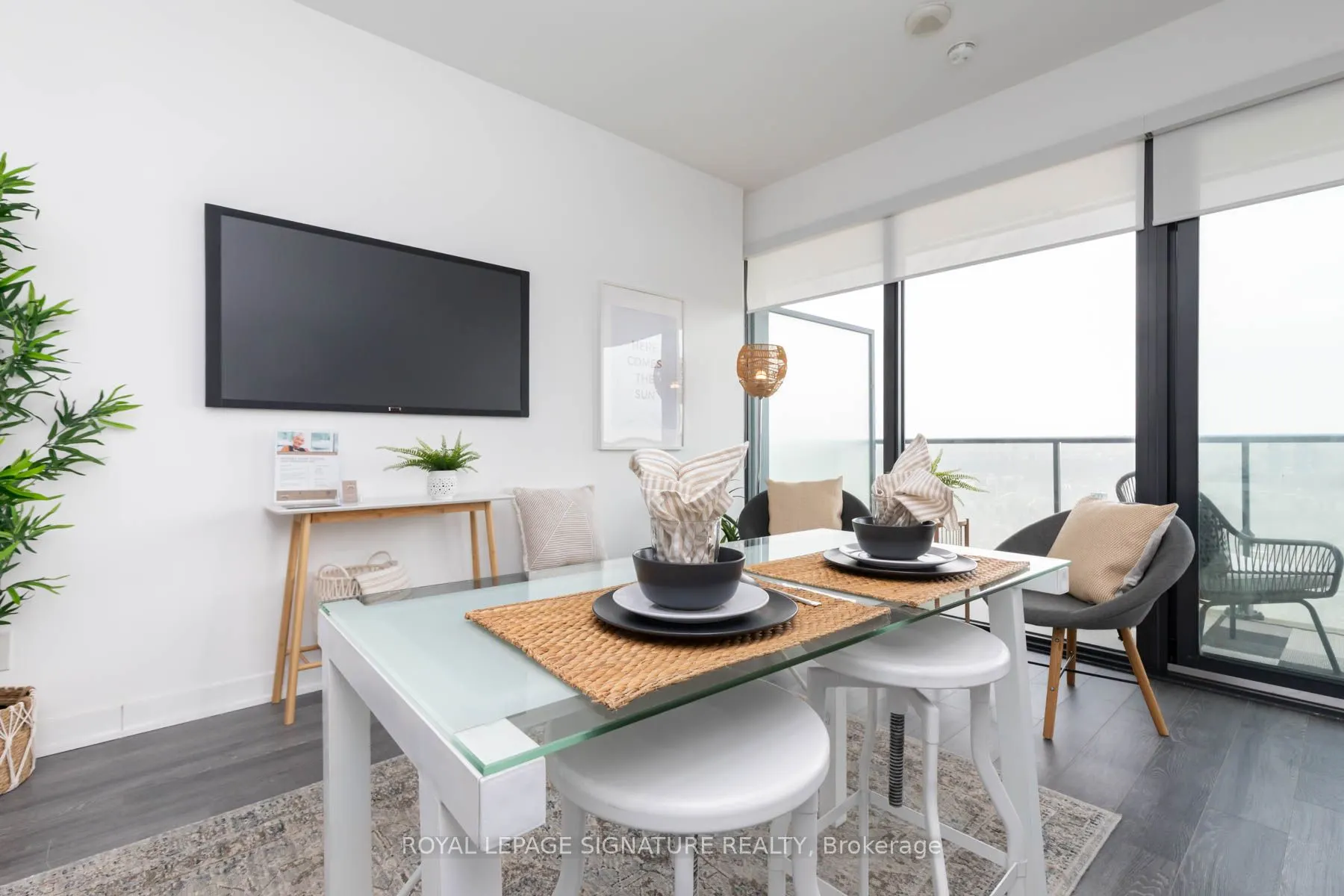 185 Roehampton Avenue #2805