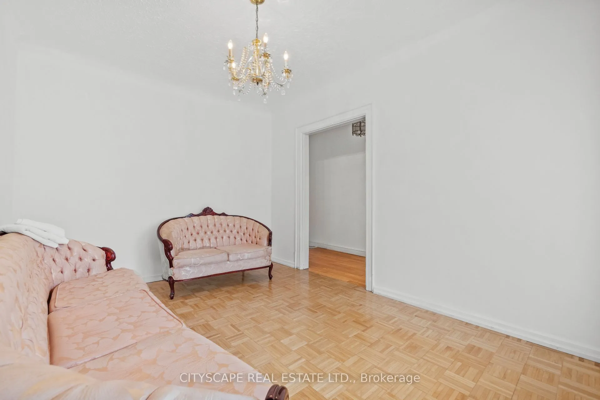 92 Bellwoods Avenue