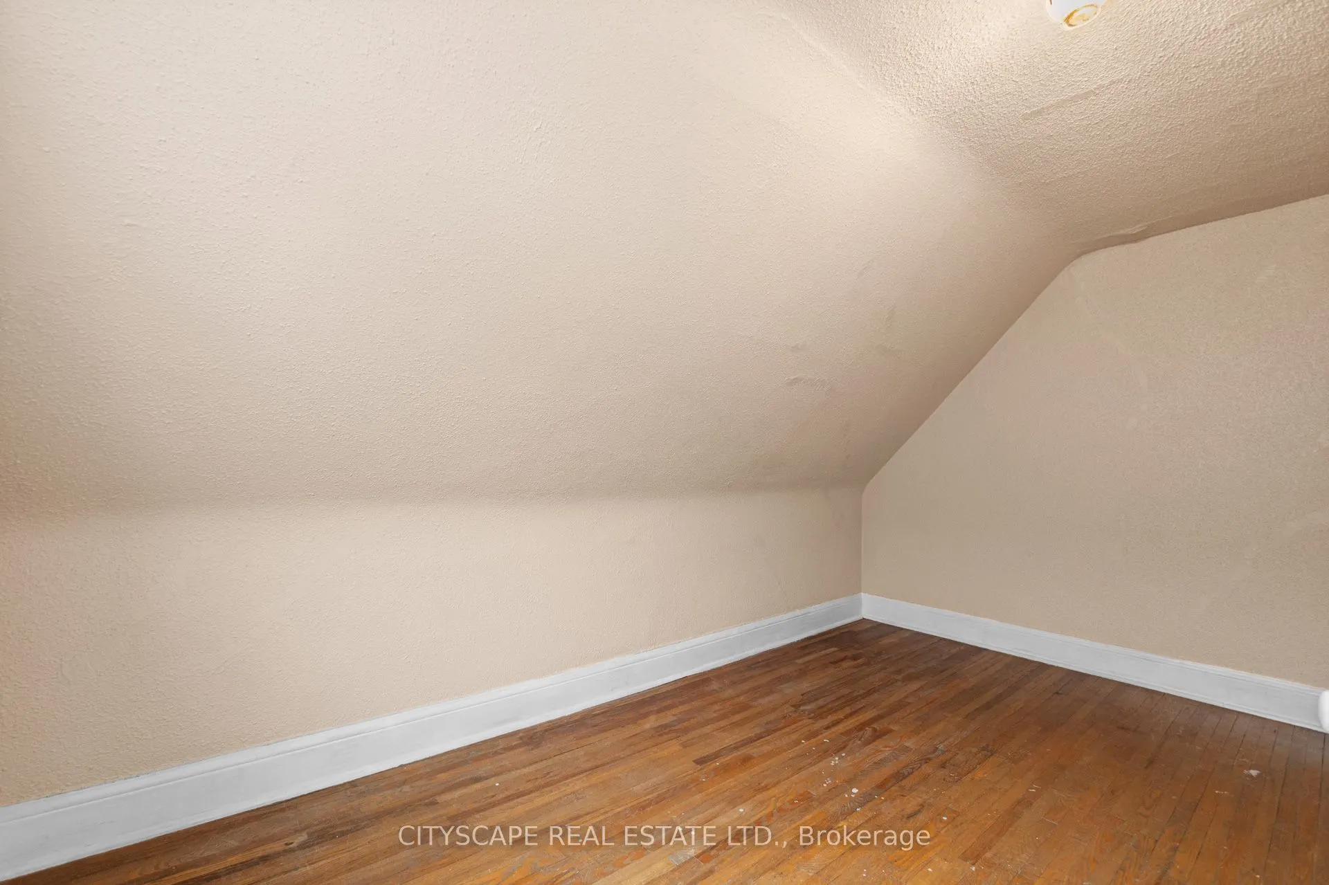 92 Bellwoods Avenue