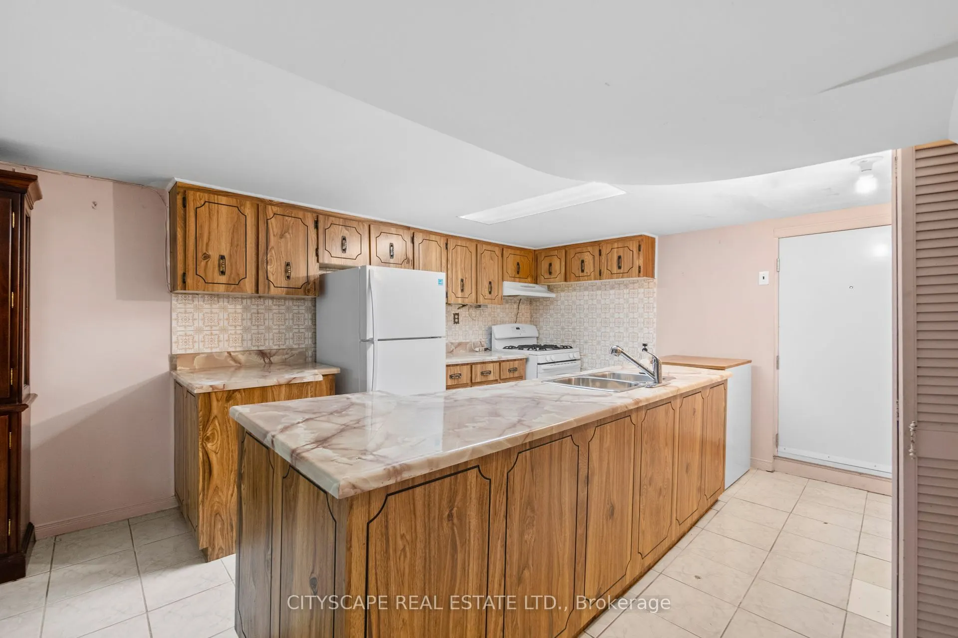 92 Bellwoods Avenue