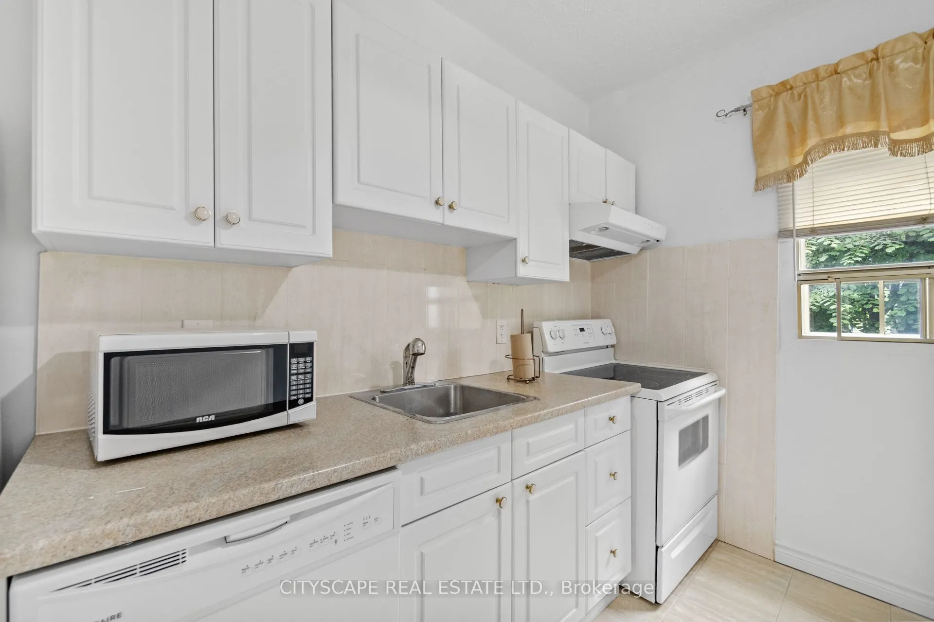 92 Bellwoods Avenue