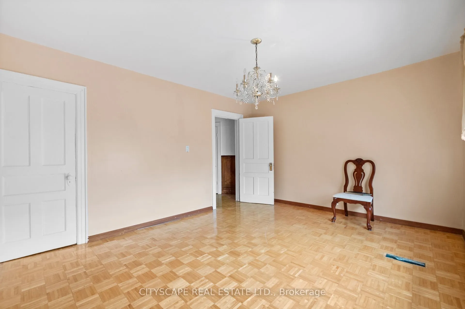92 Bellwoods Avenue