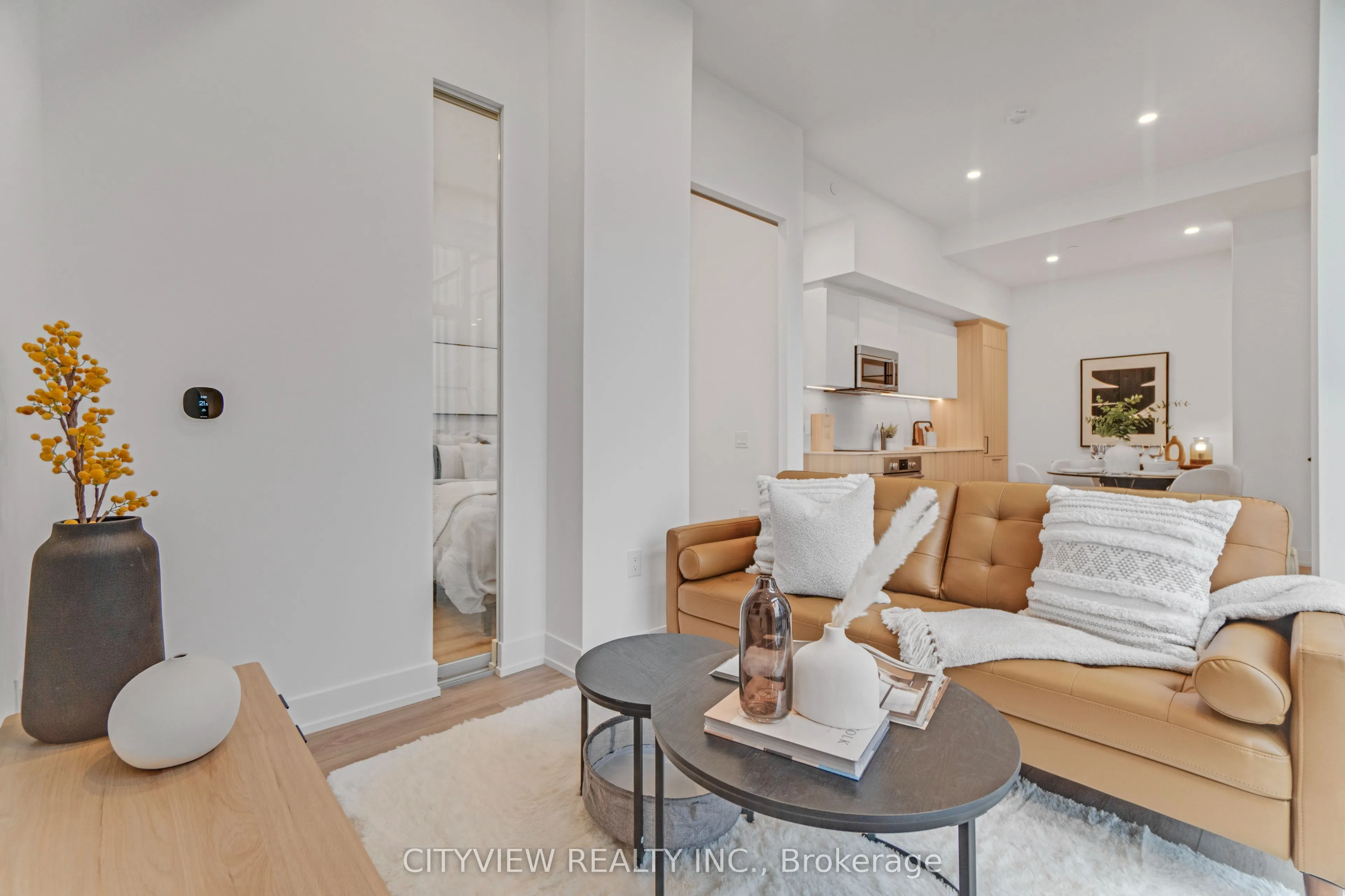 500 Dupont Street, #PH13