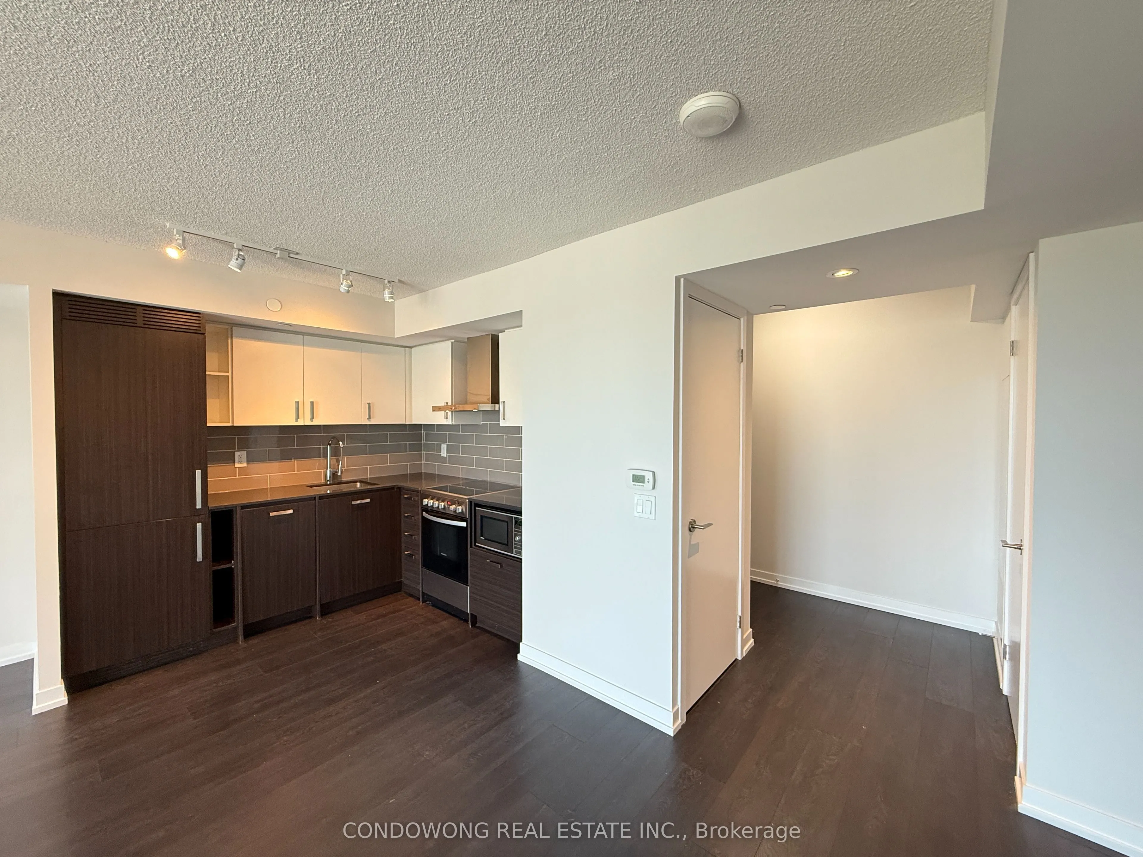 125 Redpath Avenue #2911