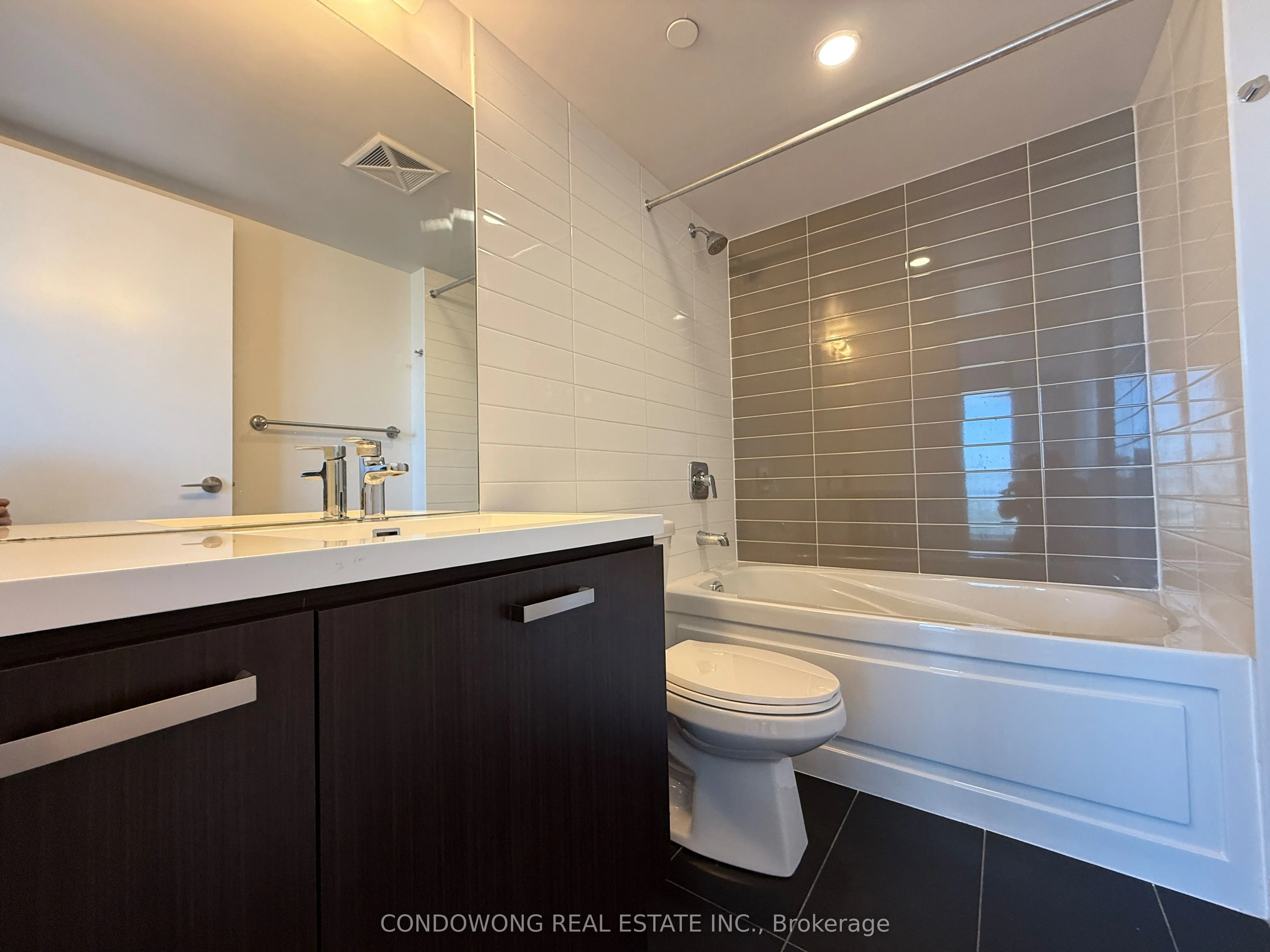 125 Redpath Avenue #2911