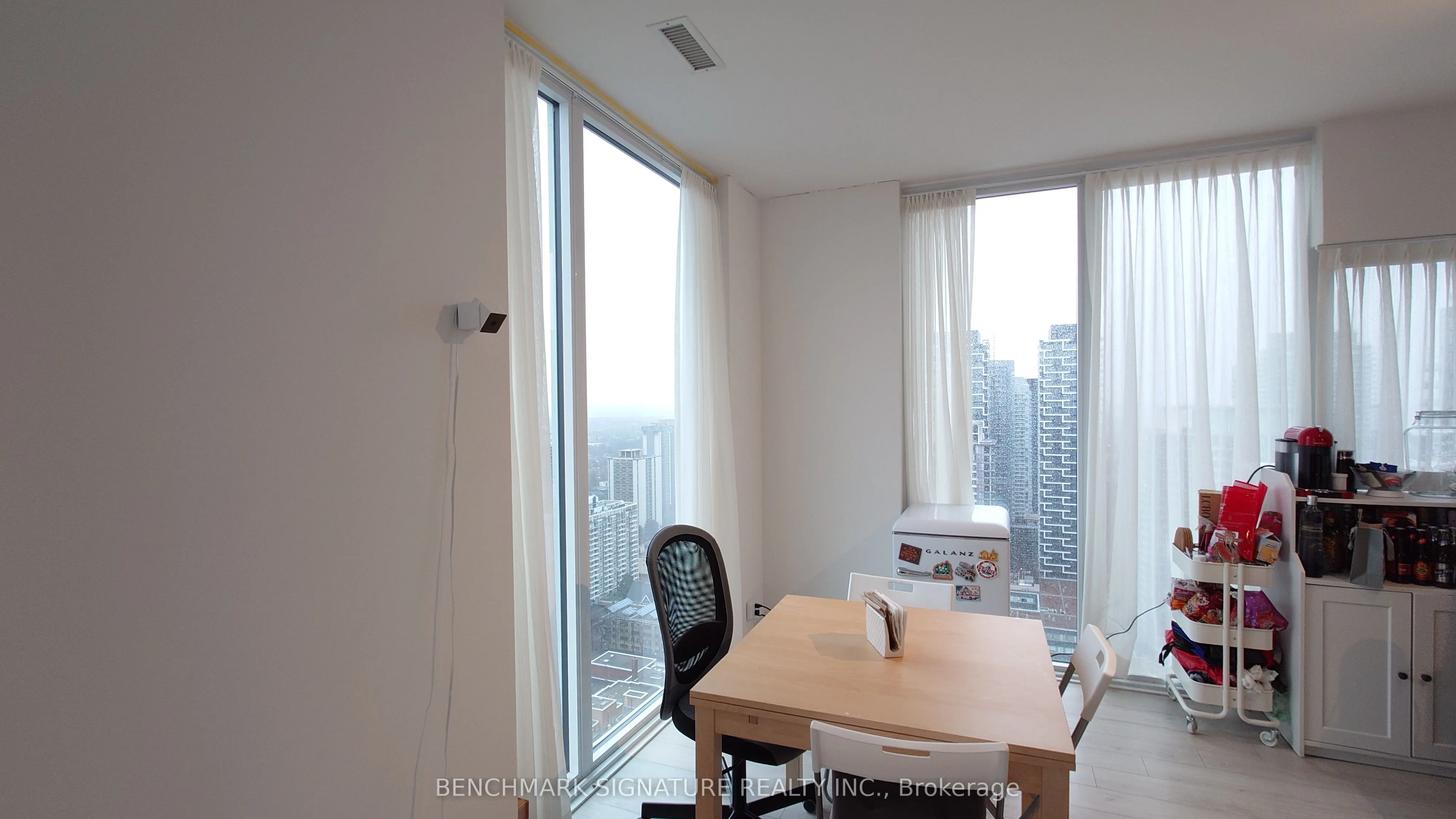 33 Helendale Avenue, #2902