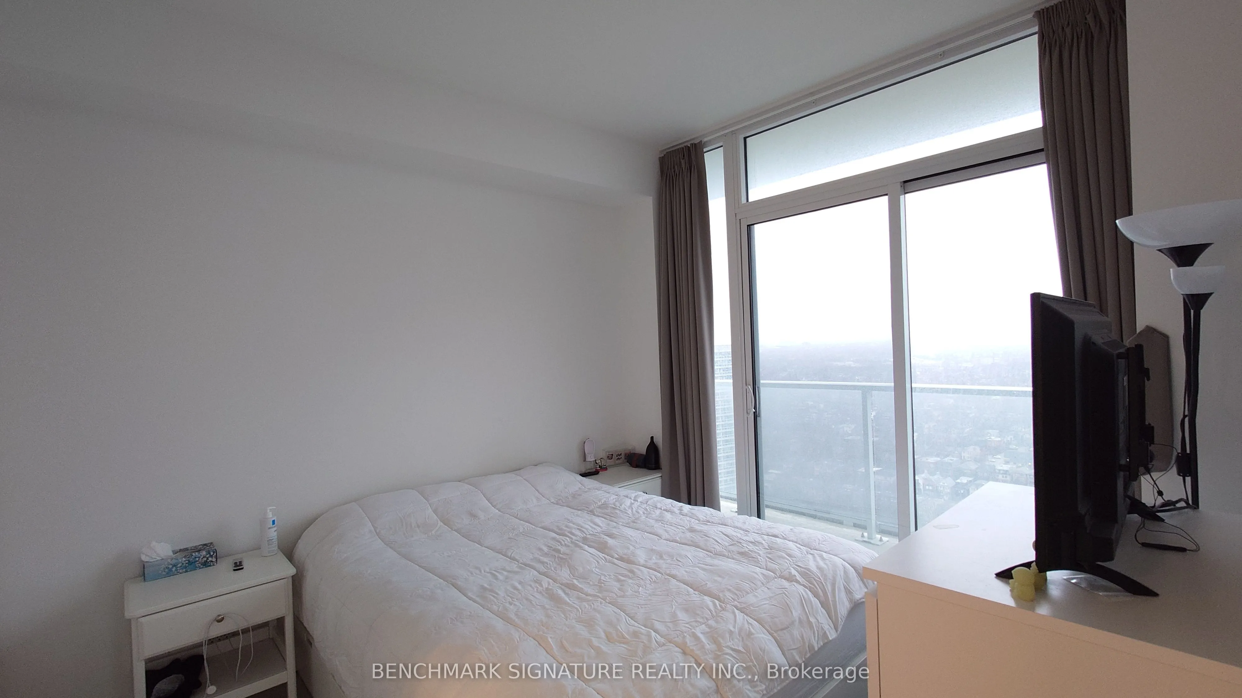 33 Helendale Avenue, #2902