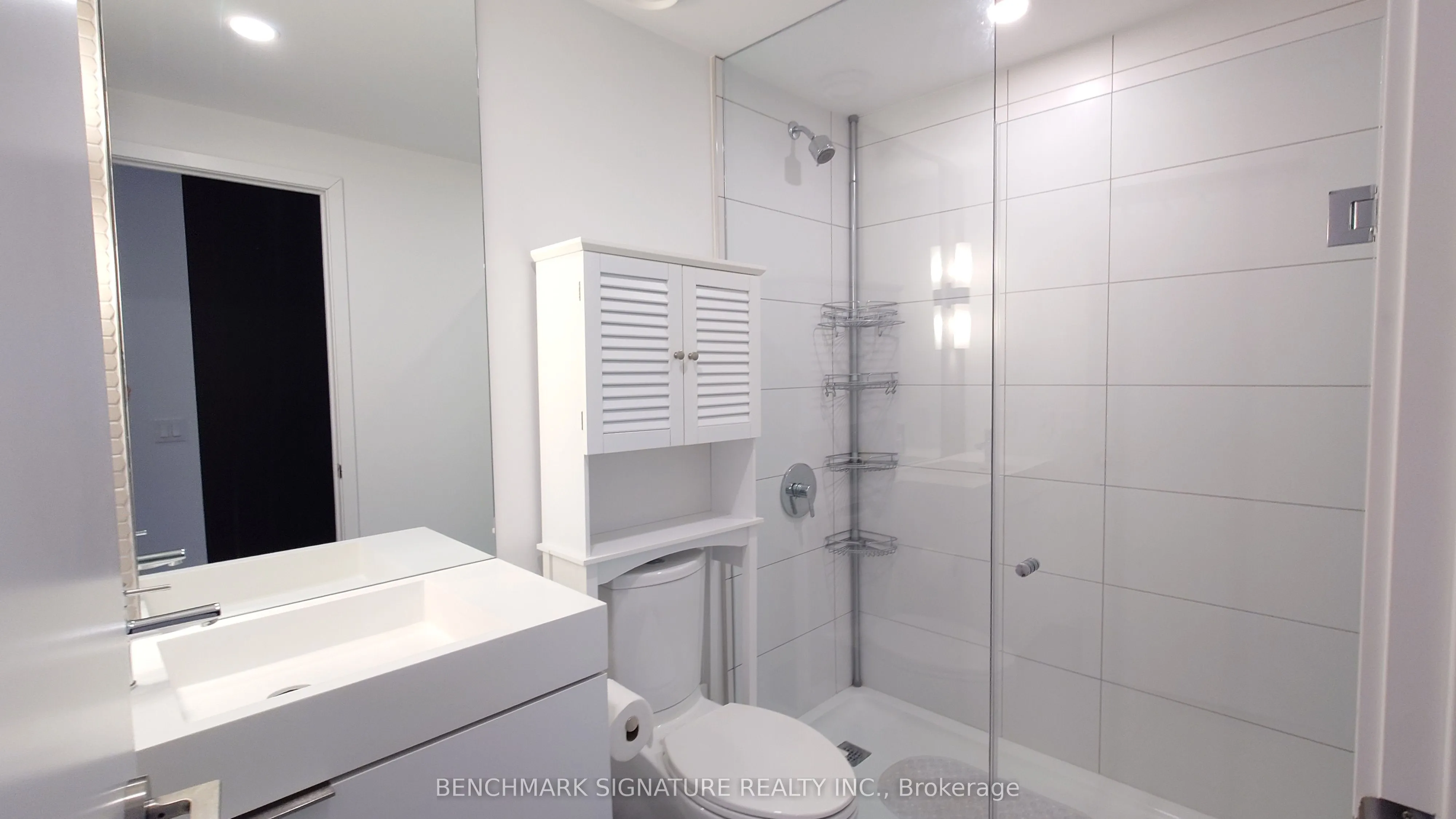 33 Helendale Avenue, #2902