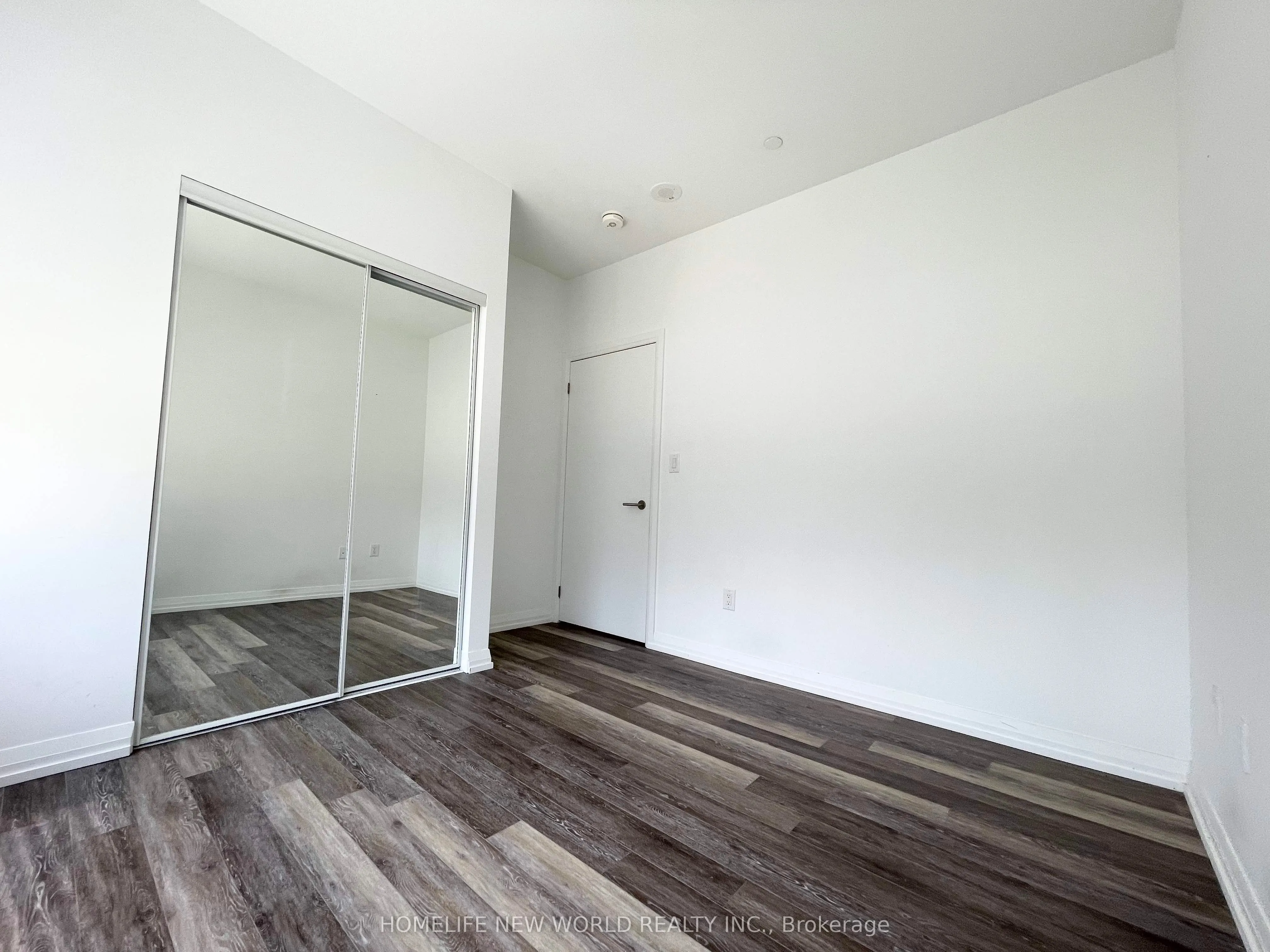 75 Canterbury Place #207