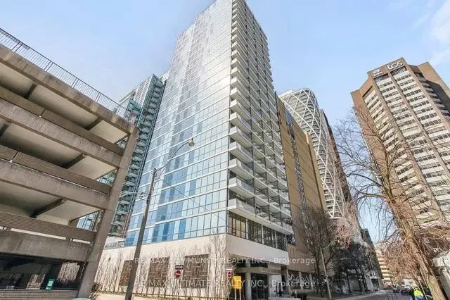 210 Simcoe Street, #1610