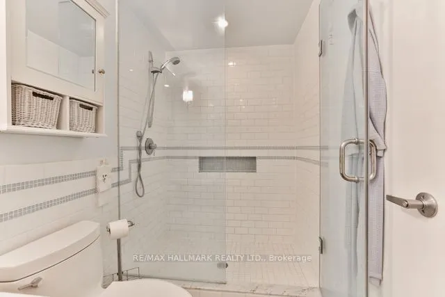 1A Dale Avenue, #206