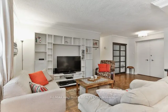 1A Dale Avenue, #206
