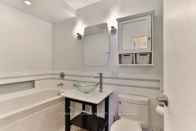 1A Dale Avenue, #206