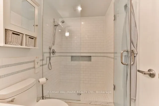 1A Dale Avenue, #206