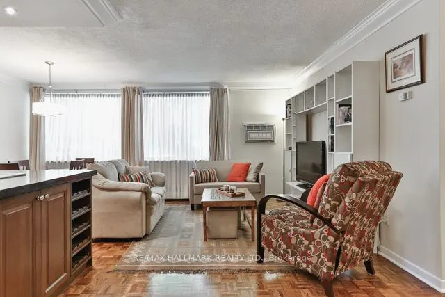 1A Dale Avenue, #206