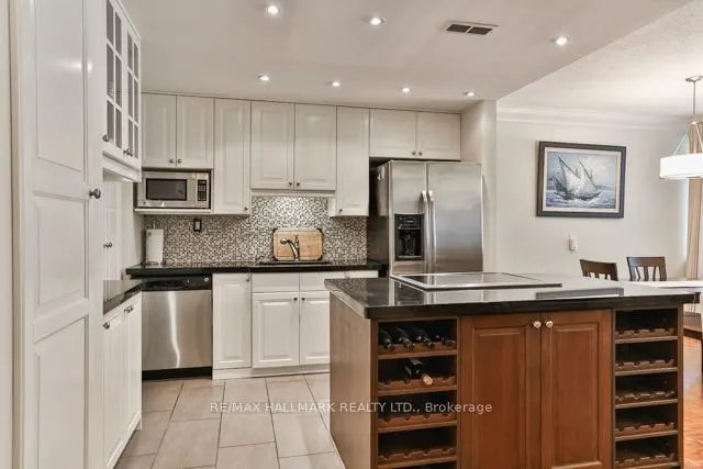 1A Dale Avenue, #206