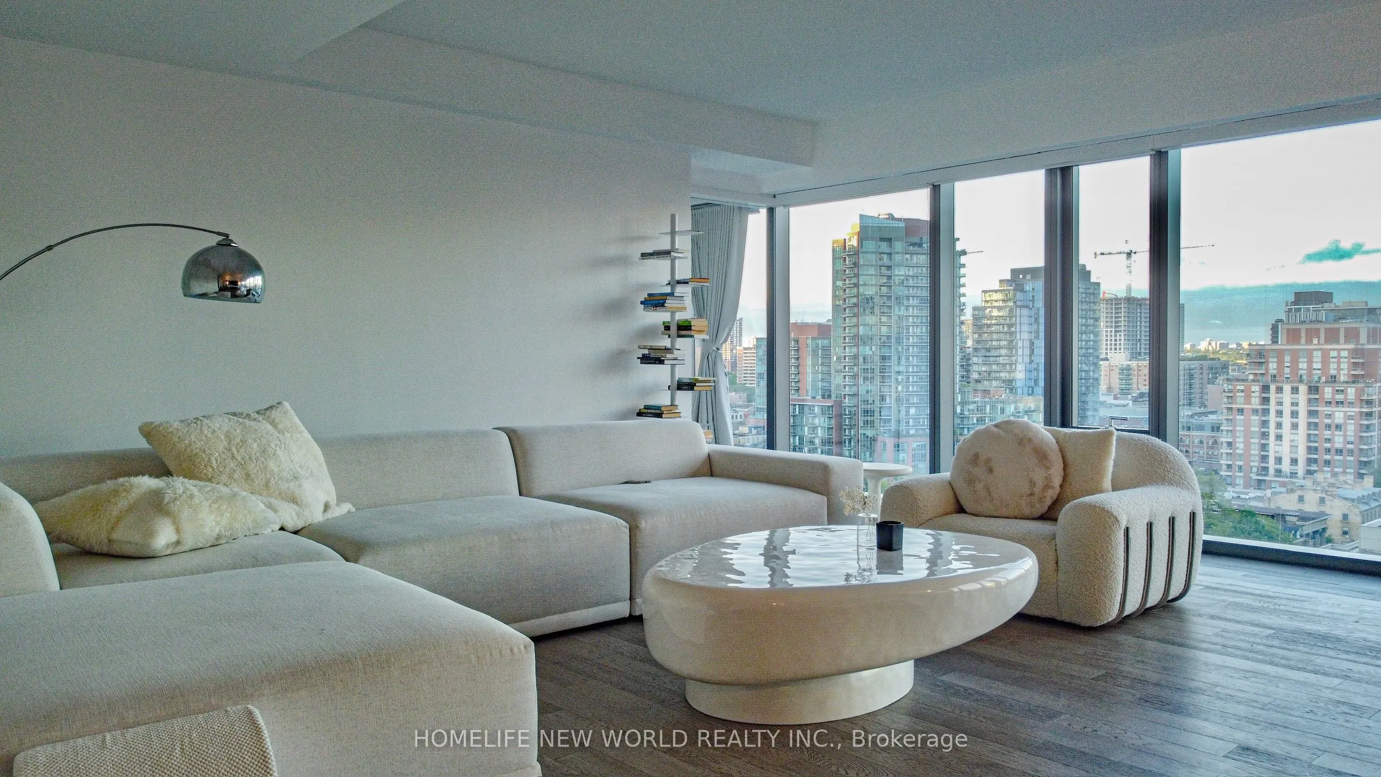 60 Colborne Street, #1502