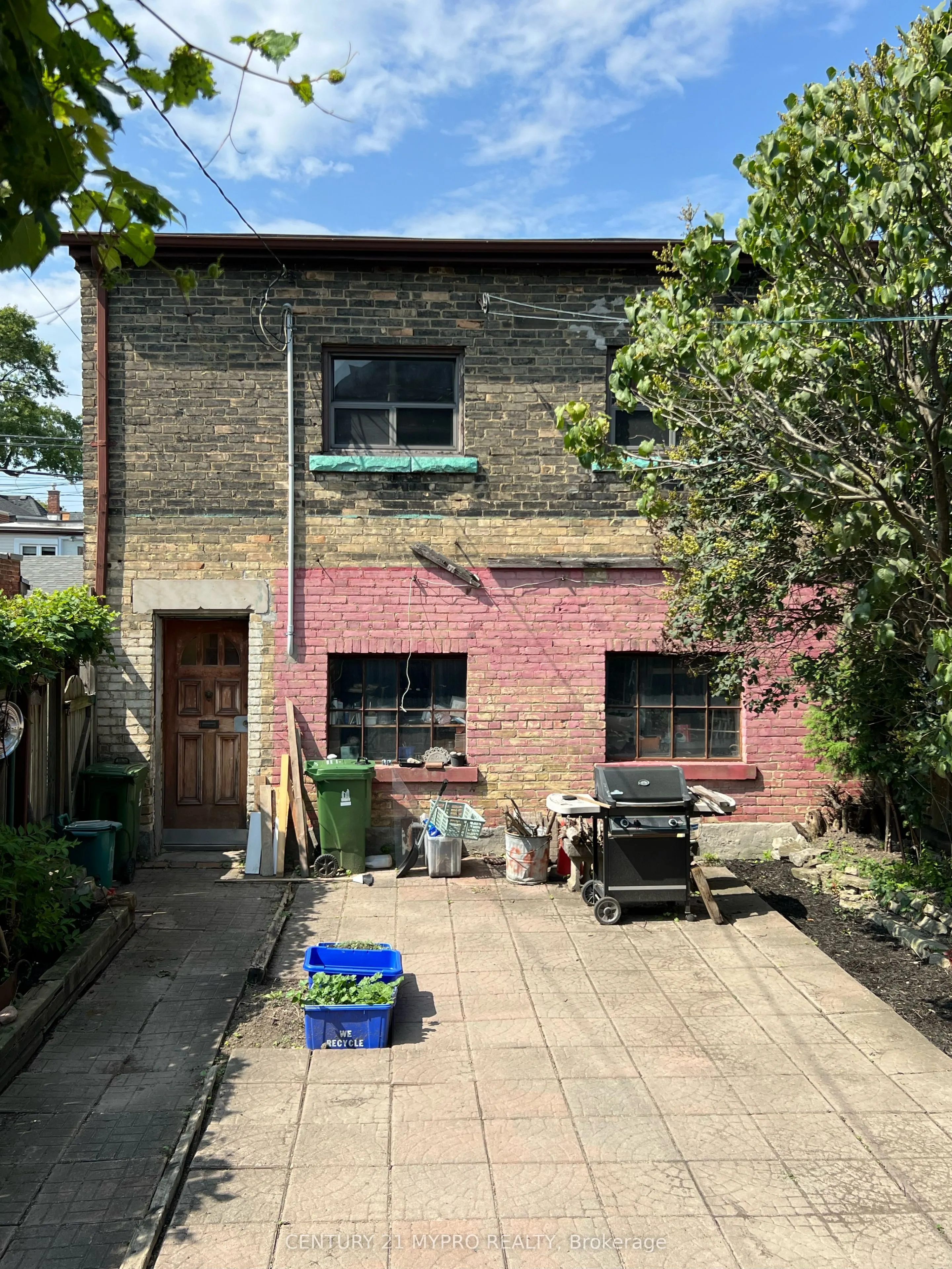 664 Shaw Street